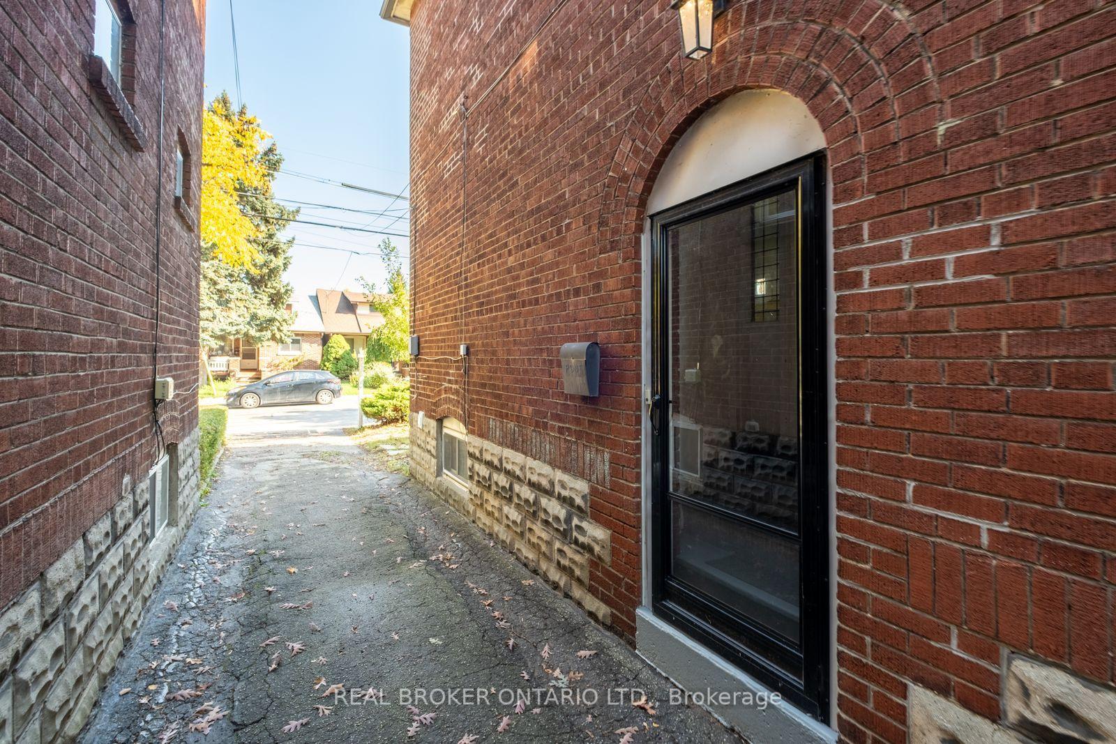 Photo 45 of 100 Oak Park Avenue, Toronto, Woodbine-Lumsden — HOMEH
