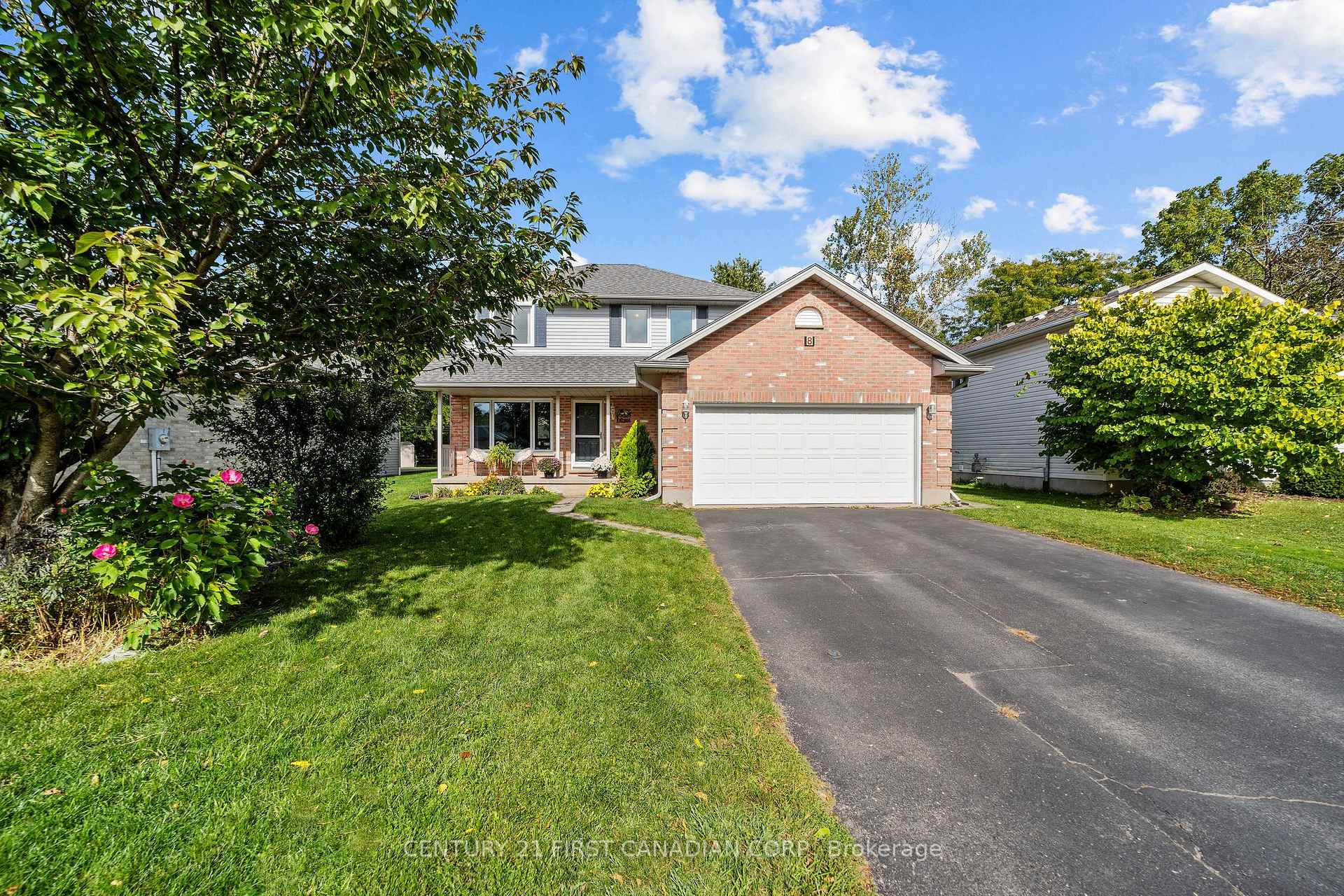 Photo 2 of 8 Robin Street, North Middlesex, Ailsa Craig — HOMEH