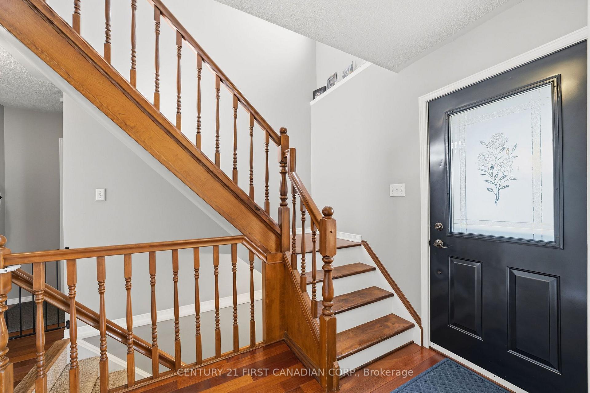 Photo 9 of 8 Robin Street, North Middlesex, Ailsa Craig — HOMEH