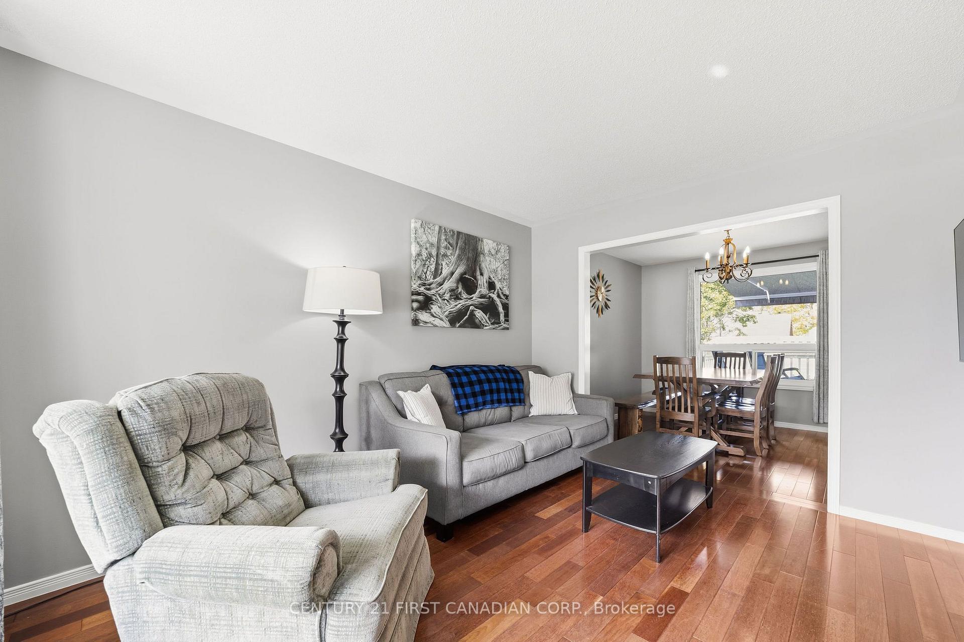 Photo 11 of 8 Robin Street, North Middlesex, Ailsa Craig — HOMEH