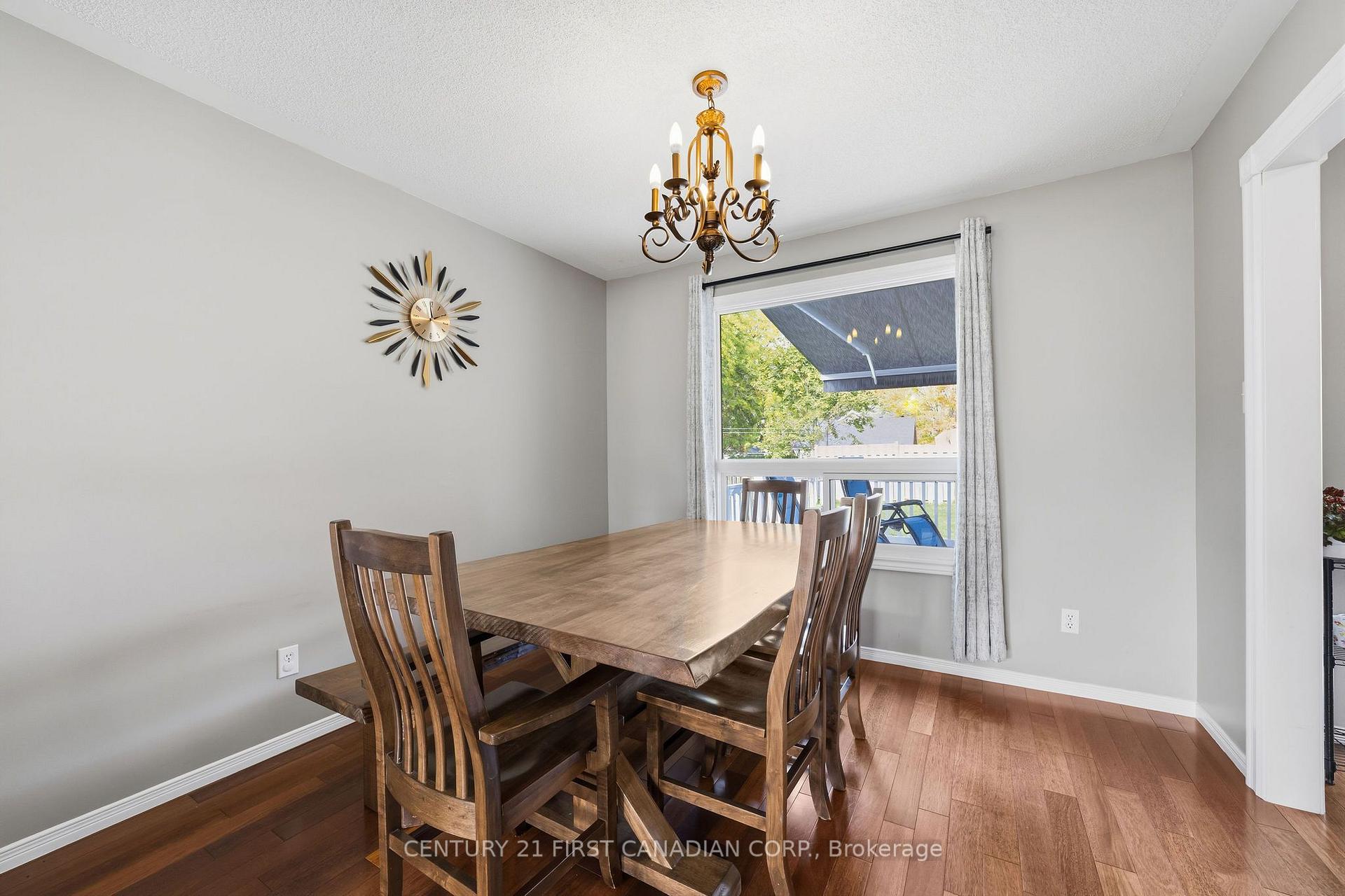 Photo 14 of 8 Robin Street, North Middlesex, Ailsa Craig — HOMEH