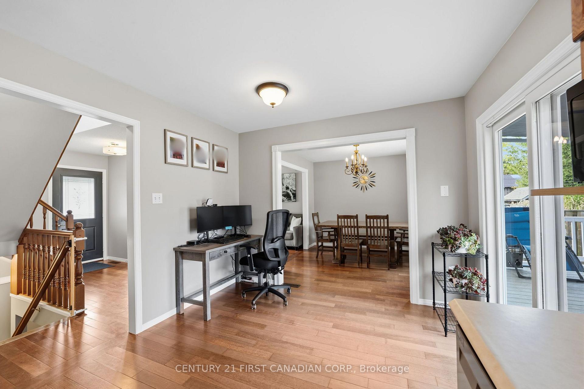 Photo 16 of 8 Robin Street, North Middlesex, Ailsa Craig — HOMEH