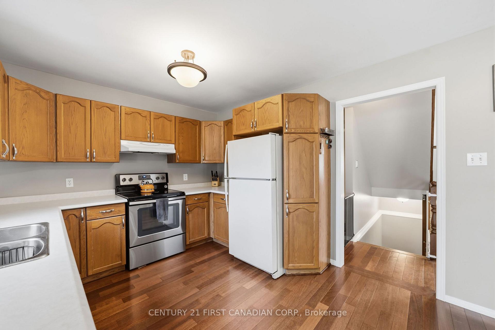 Photo 18 of 8 Robin Street, North Middlesex, Ailsa Craig — HOMEH