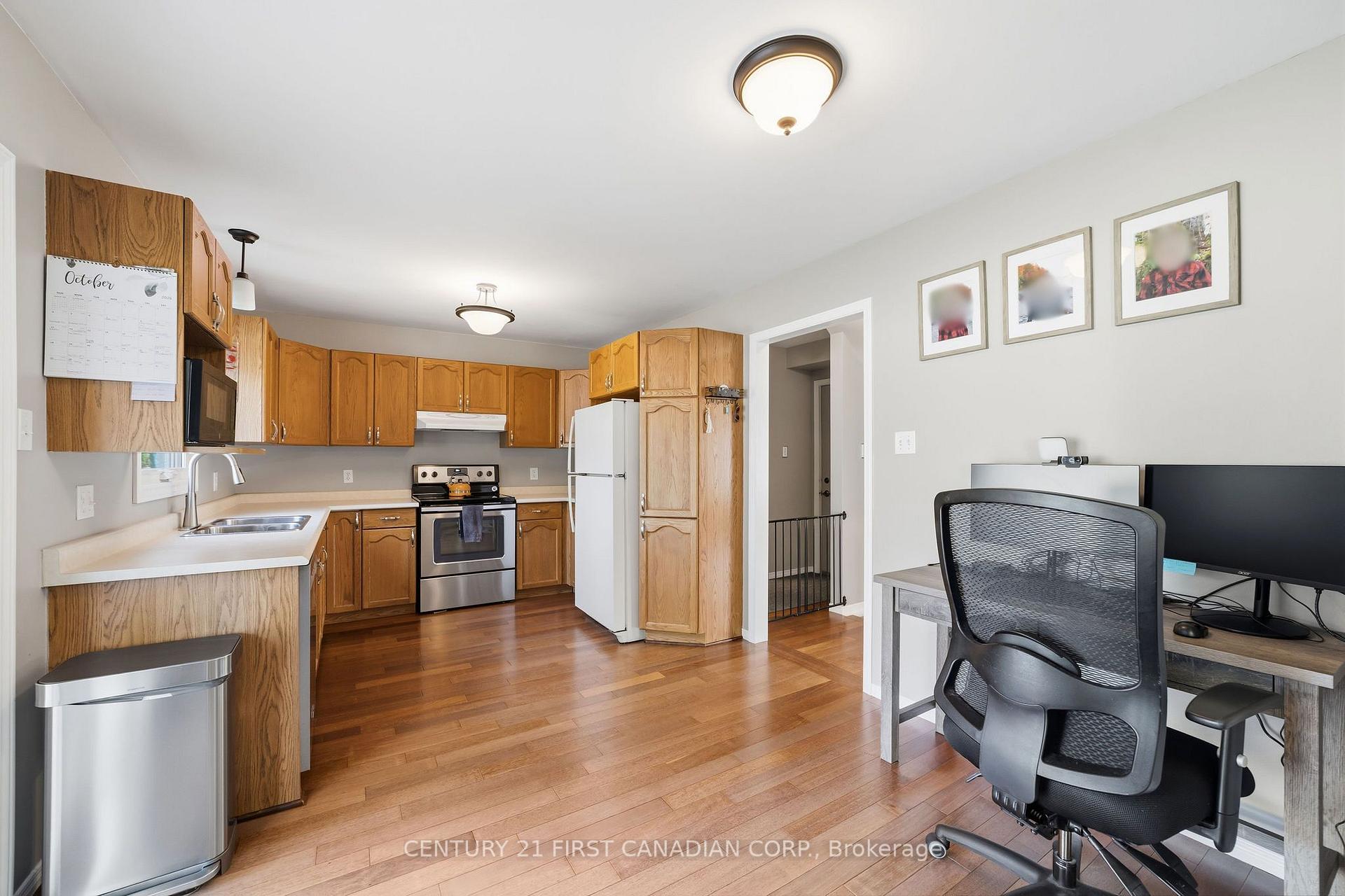 Photo 19 of 8 Robin Street, North Middlesex, Ailsa Craig — HOMEH