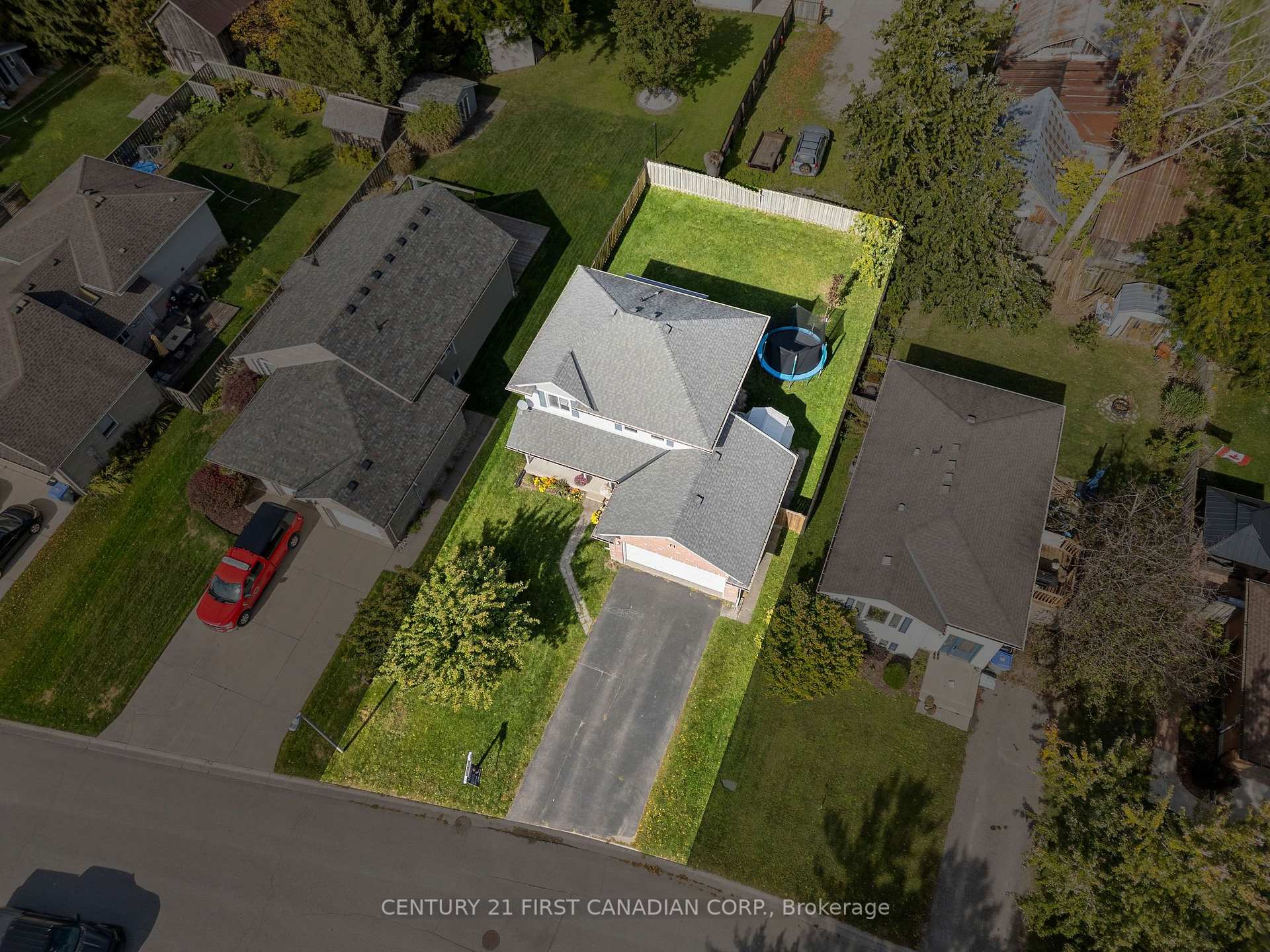 Photo 33 of 8 Robin Street, North Middlesex, Ailsa Craig — HOMEH