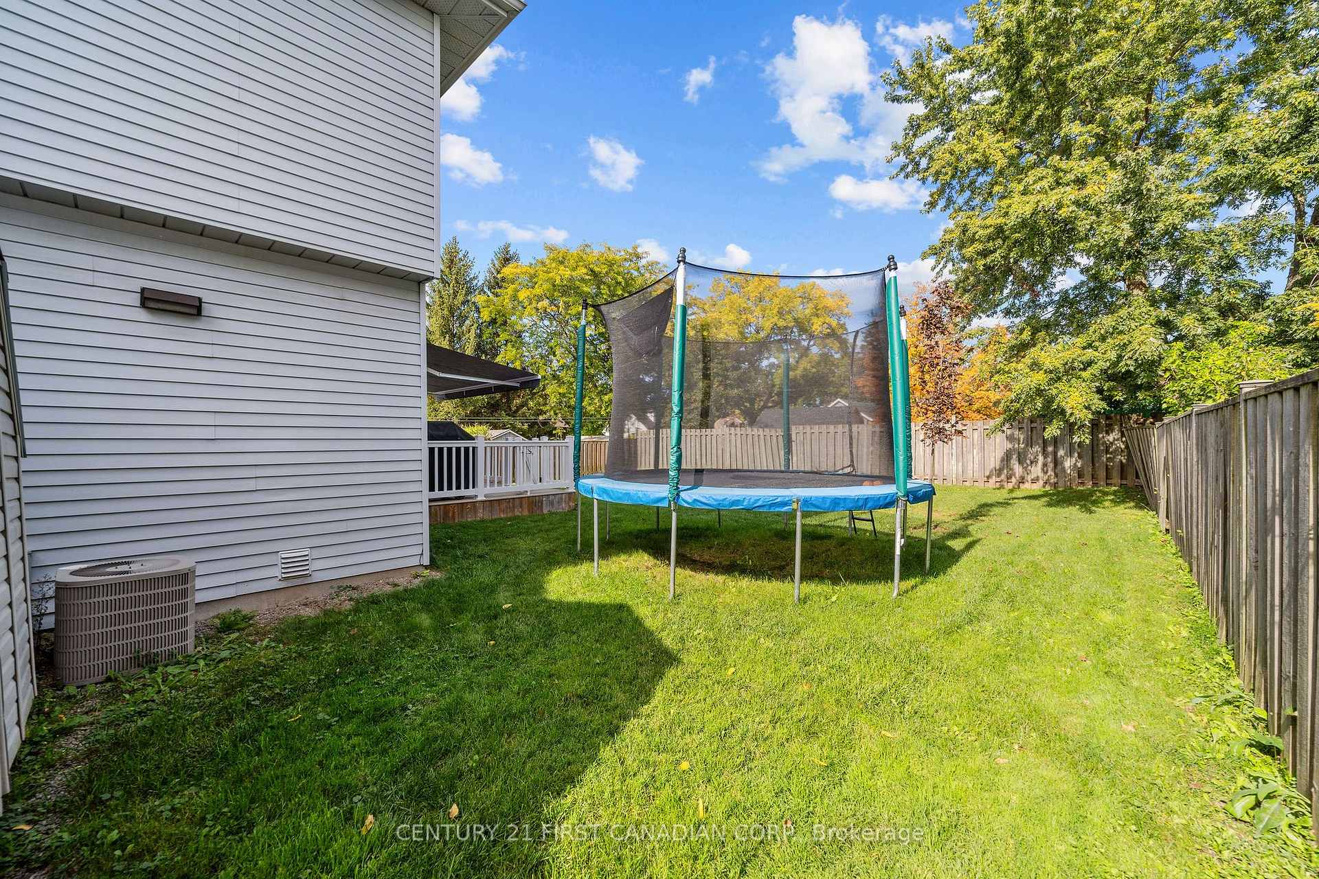Photo 38 of 8 Robin Street, North Middlesex, Ailsa Craig — HOMEH