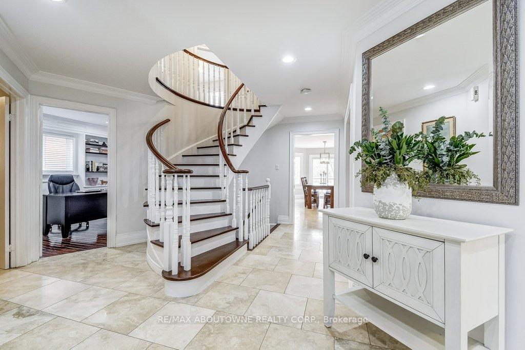 Photo 5 of 2080 Mckerlie Crescent, Burlington, Rose — HOMEH