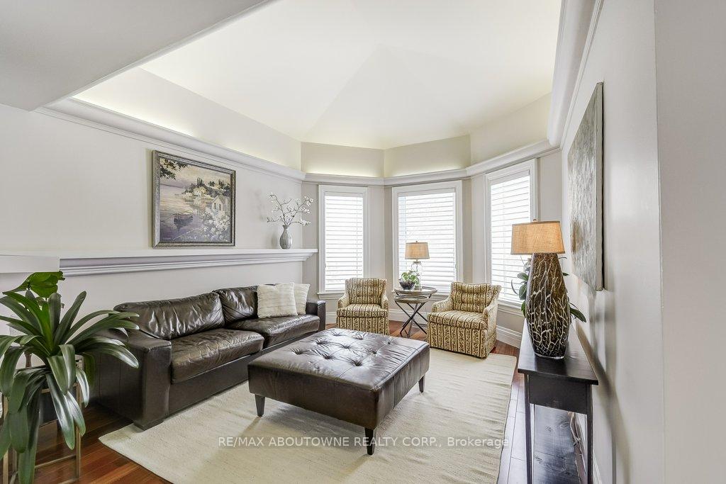 Photo 6 of 2080 Mckerlie Crescent, Burlington, Rose — HOMEH