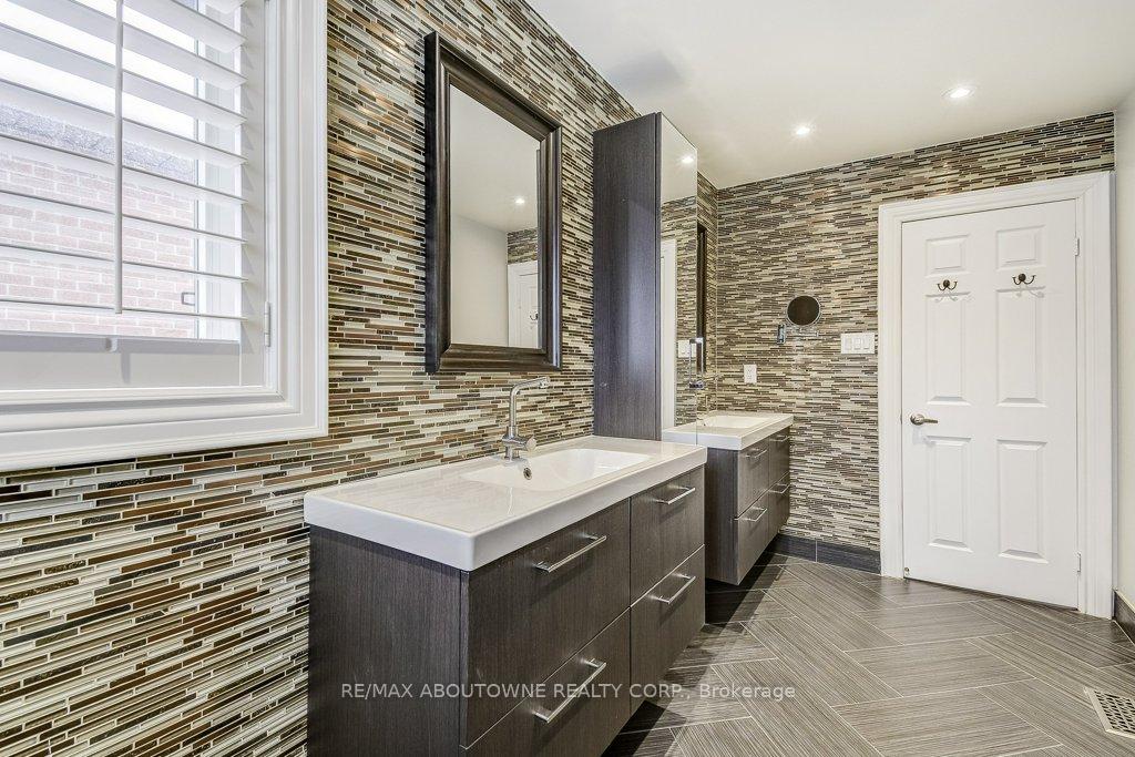 Photo 22 of 2080 Mckerlie Crescent, Burlington, Rose — HOMEH