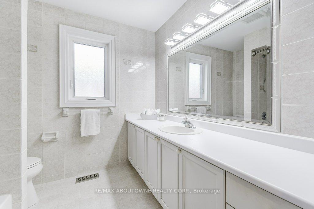Photo 27 of 2080 Mckerlie Crescent, Burlington, Rose — HOMEH