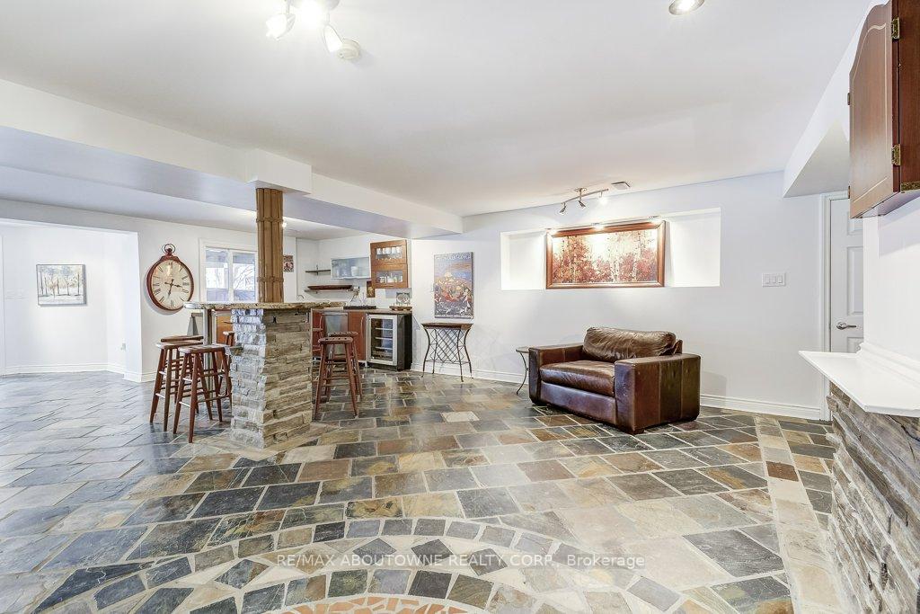 Photo 28 of 2080 Mckerlie Crescent, Burlington, Rose — HOMEH