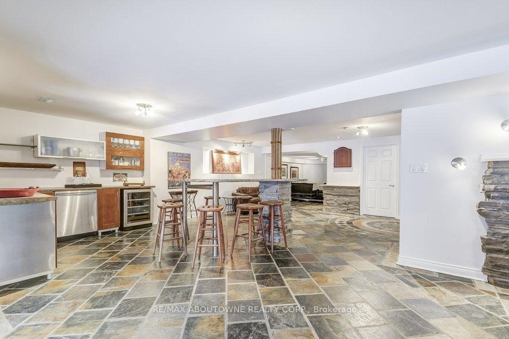 Photo 31 of 2080 Mckerlie Crescent, Burlington, Rose — HOMEH