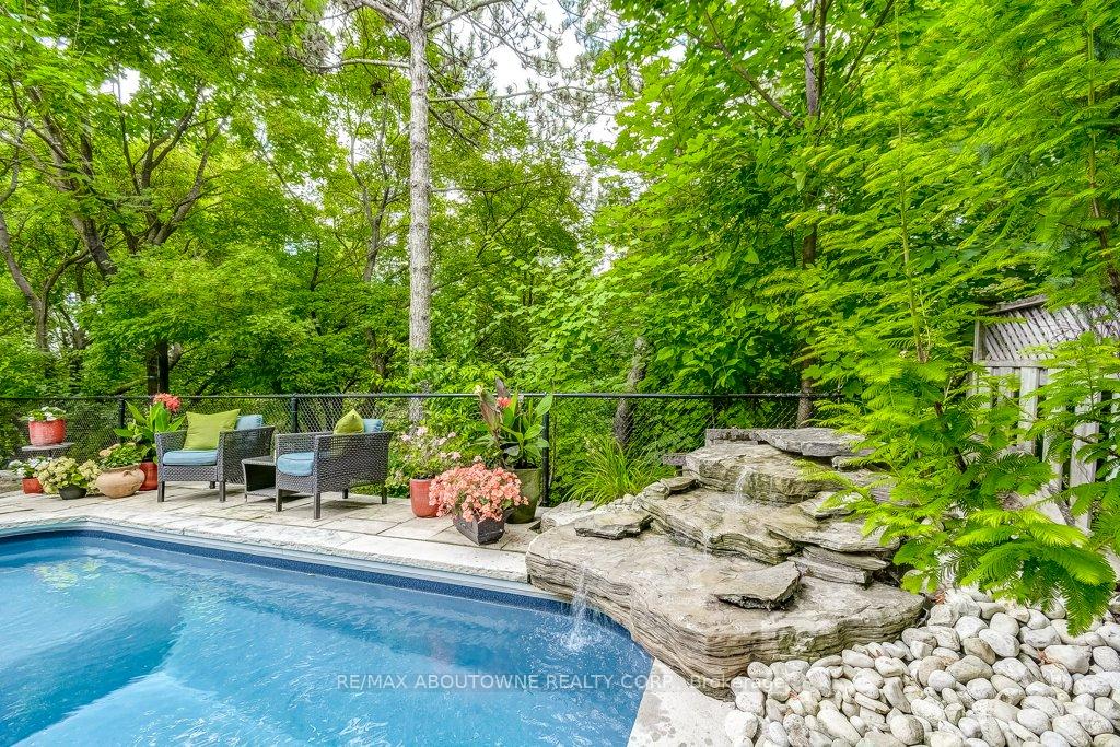 Photo 36 of 2080 Mckerlie Crescent, Burlington, Rose — HOMEH