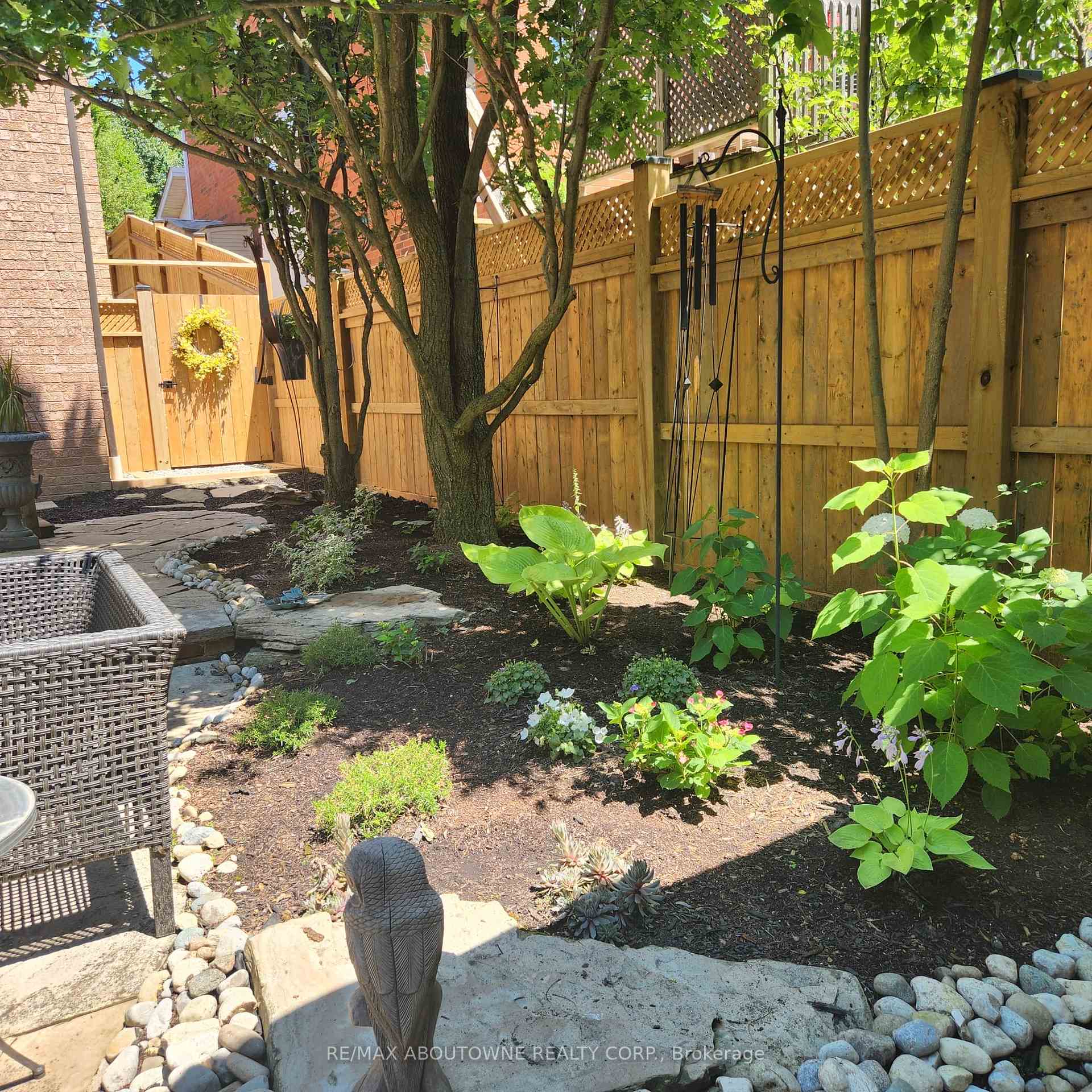 Photo 44 of 2080 Mckerlie Crescent, Burlington, Rose — HOMEH