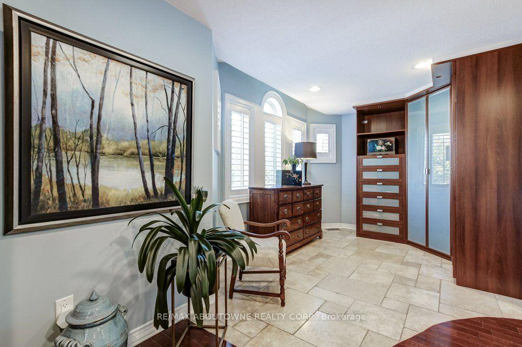 Photo 20 of 2080 Mckerlie Crescent, Burlington, Rose — HOMEH