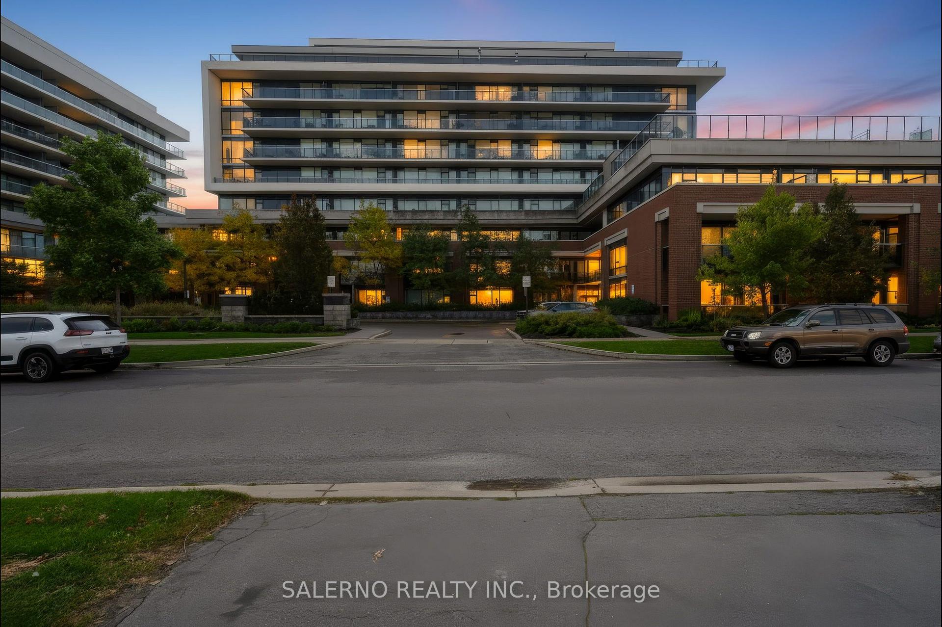 Photo 4 of Unit 709, 4800 Highway 7, Vaughan, East Woodbridge — HOMEH