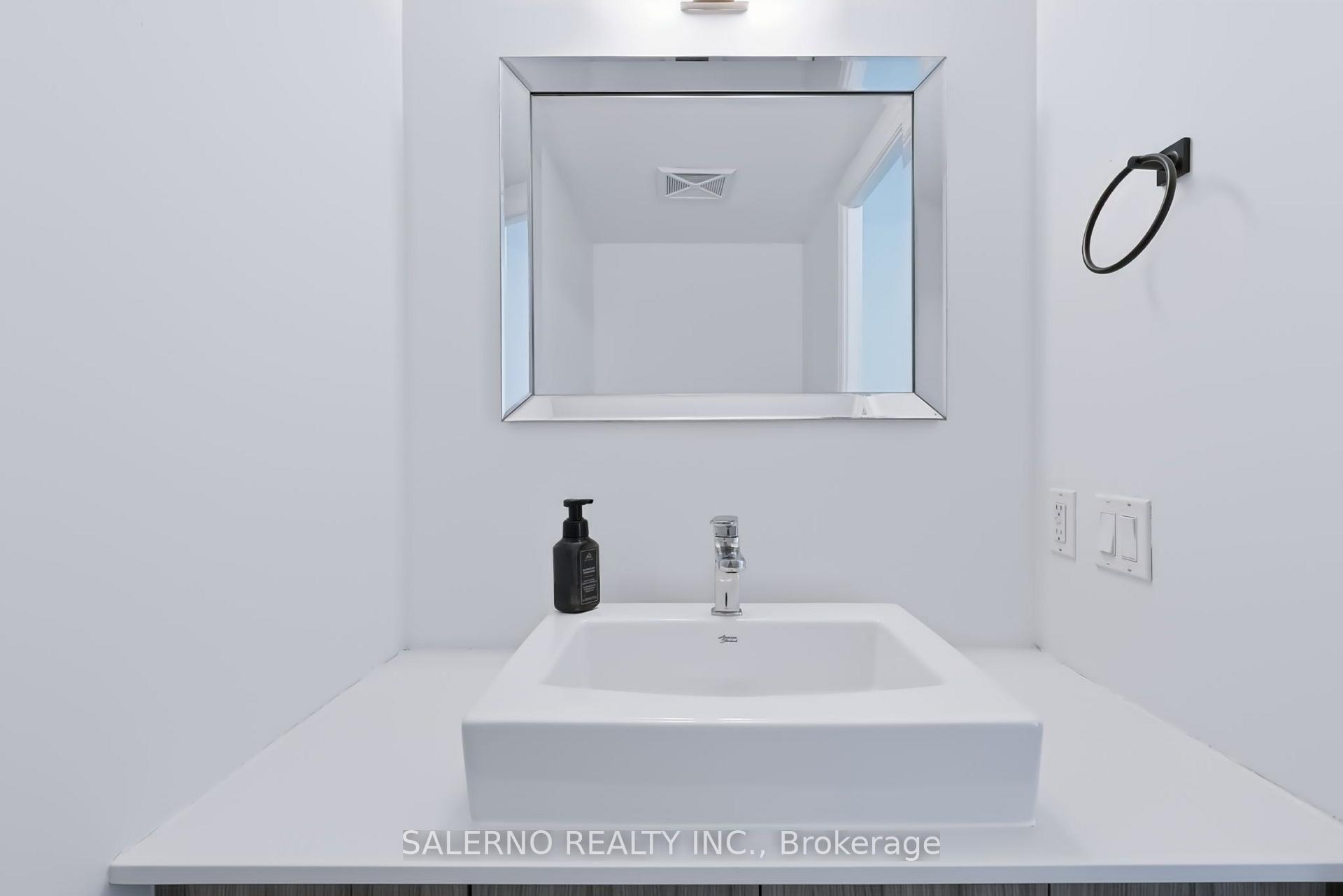 Photo 10 of Unit 709, 4800 Highway 7, Vaughan, East Woodbridge — HOMEH