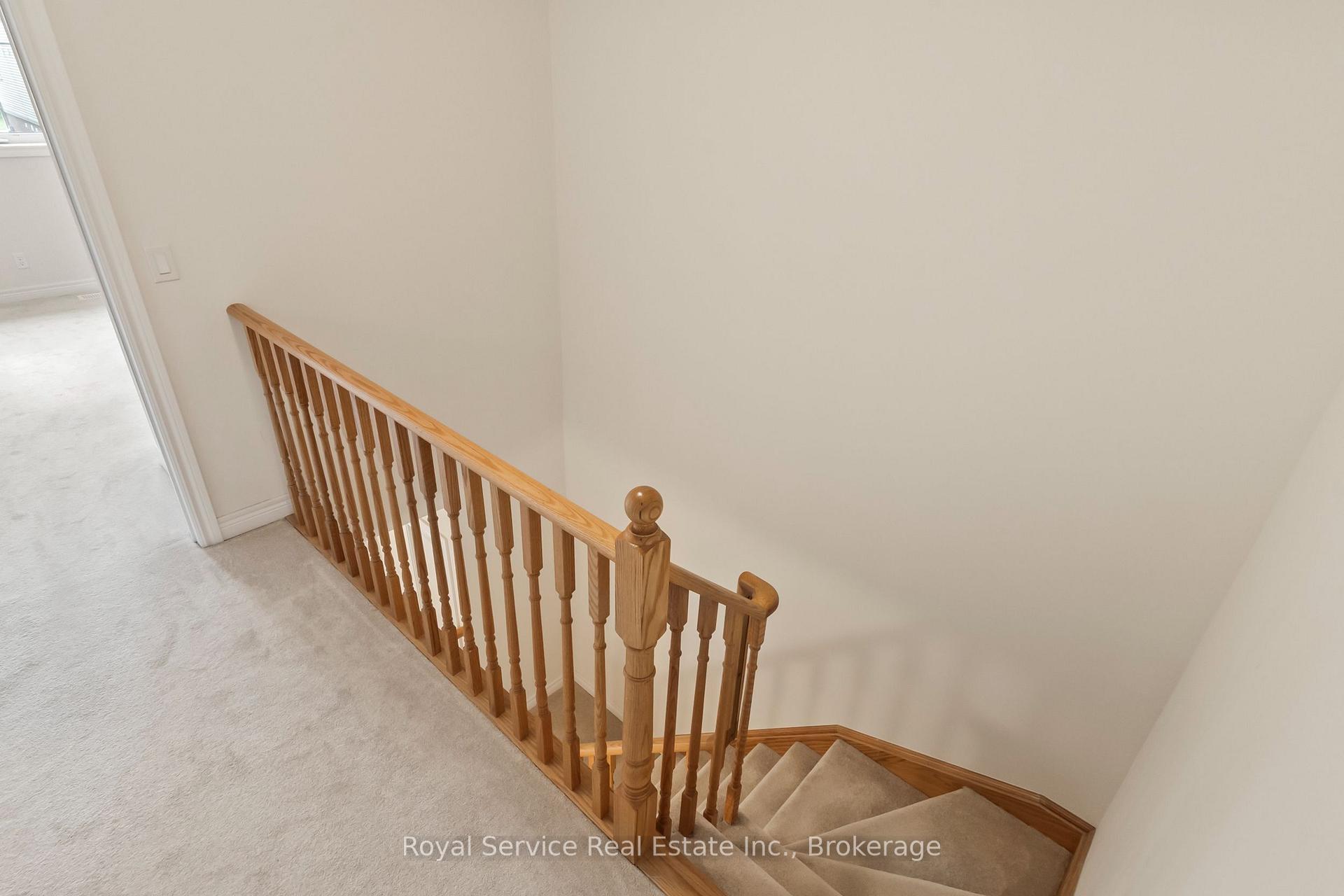 Photo 19 of 23 Tabaret Crescent, Oshawa, Windfields — HOMEH
