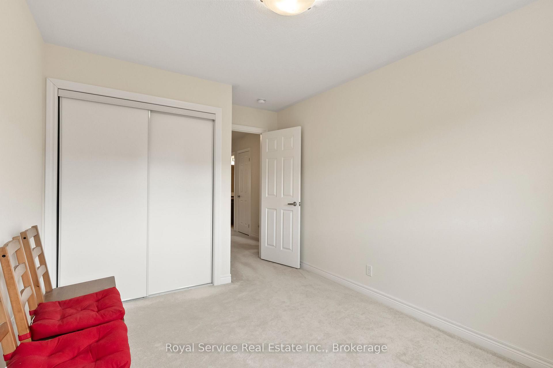 Photo 20 of 23 Tabaret Crescent, Oshawa, Windfields — HOMEH