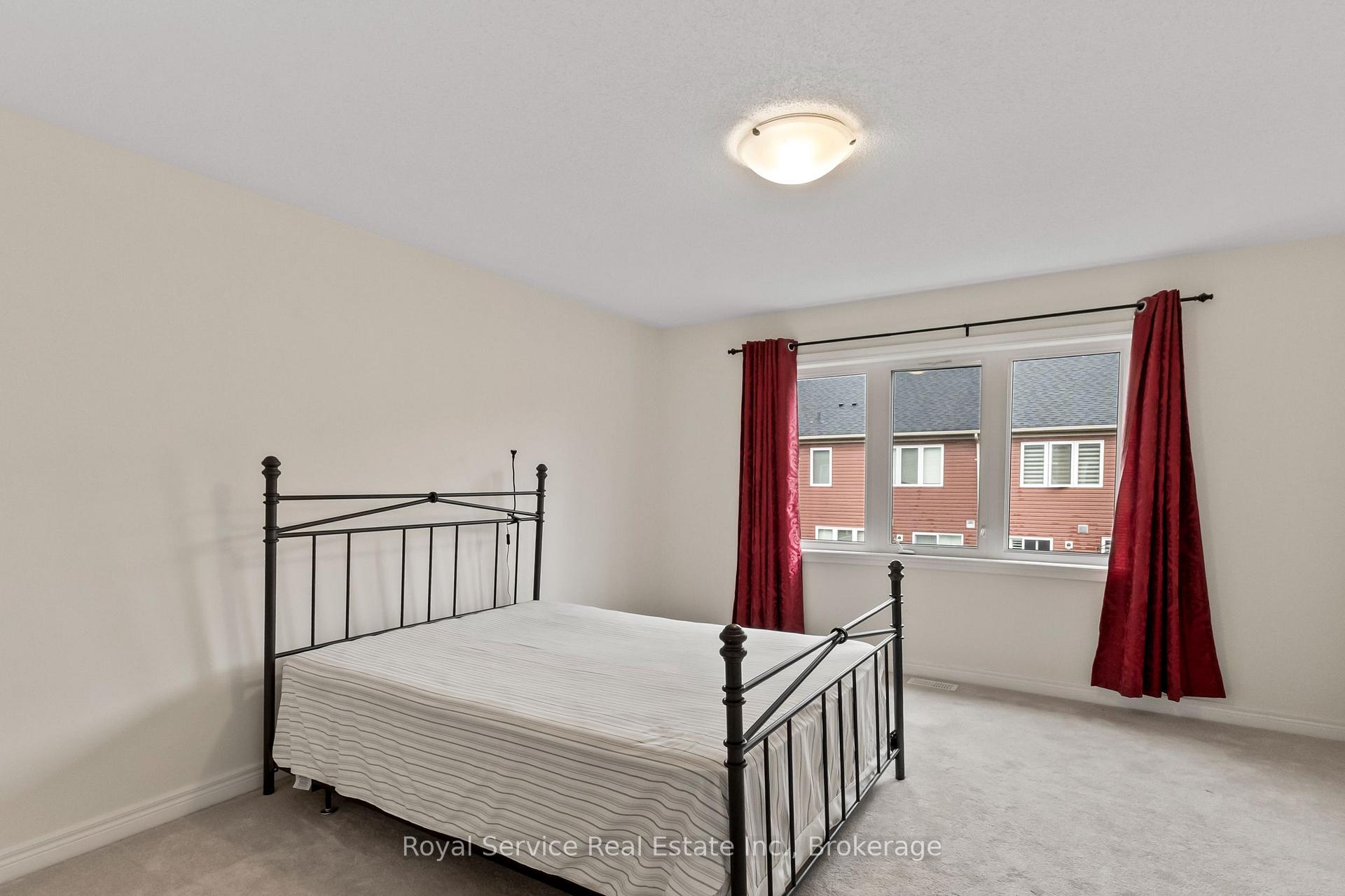 Photo 22 of 23 Tabaret Crescent, Oshawa, Windfields — HOMEH