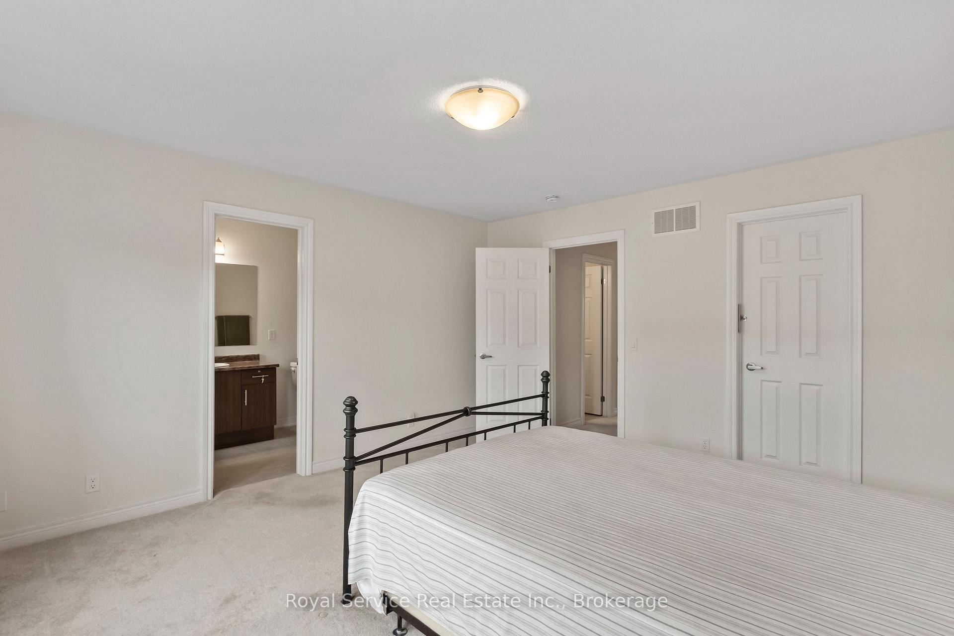 Photo 26 of 23 Tabaret Crescent, Oshawa, Windfields — HOMEH