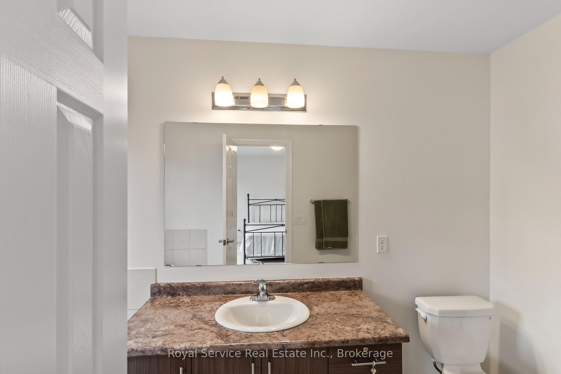 Photo 28 of 23 Tabaret Crescent, Oshawa, Windfields — HOMEH
