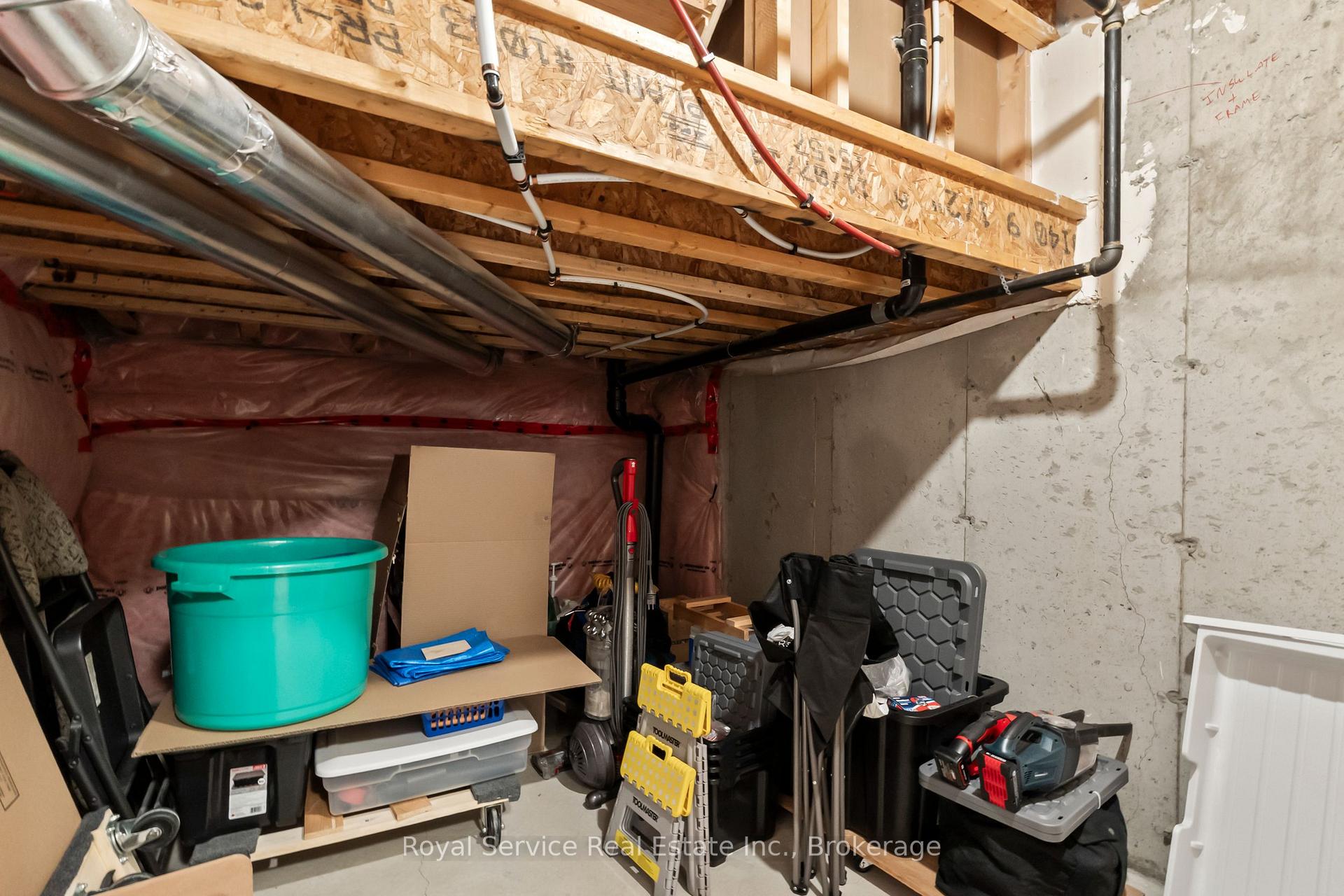 Photo 31 of 23 Tabaret Crescent, Oshawa, Windfields — HOMEH