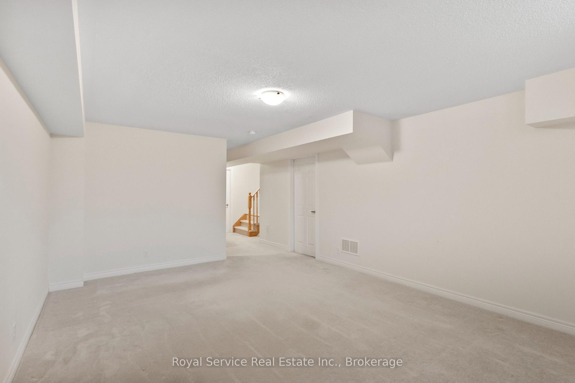 Photo 35 of 23 Tabaret Crescent, Oshawa, Windfields — HOMEH