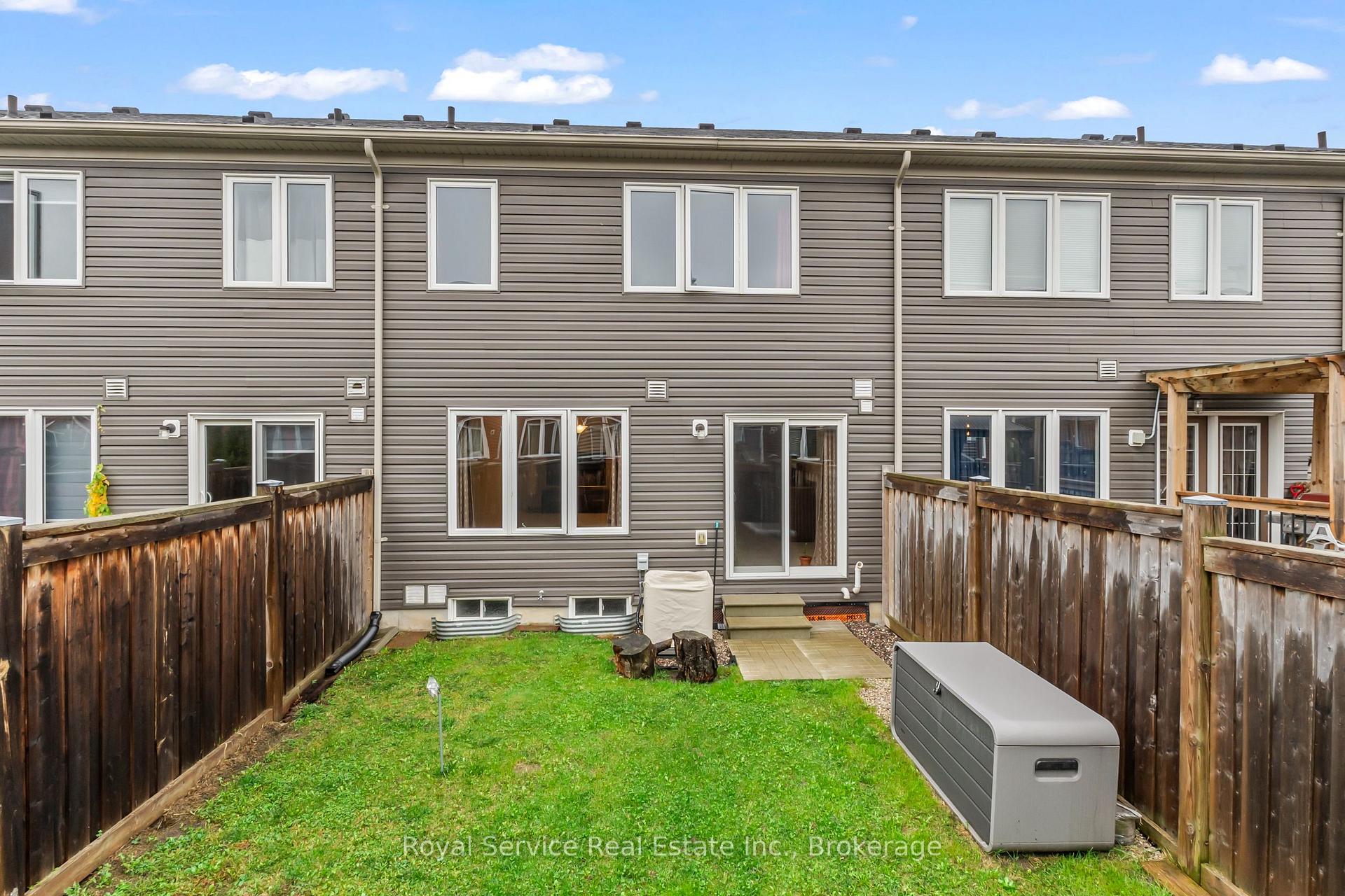Photo 38 of 23 Tabaret Crescent, Oshawa, Windfields — HOMEH
