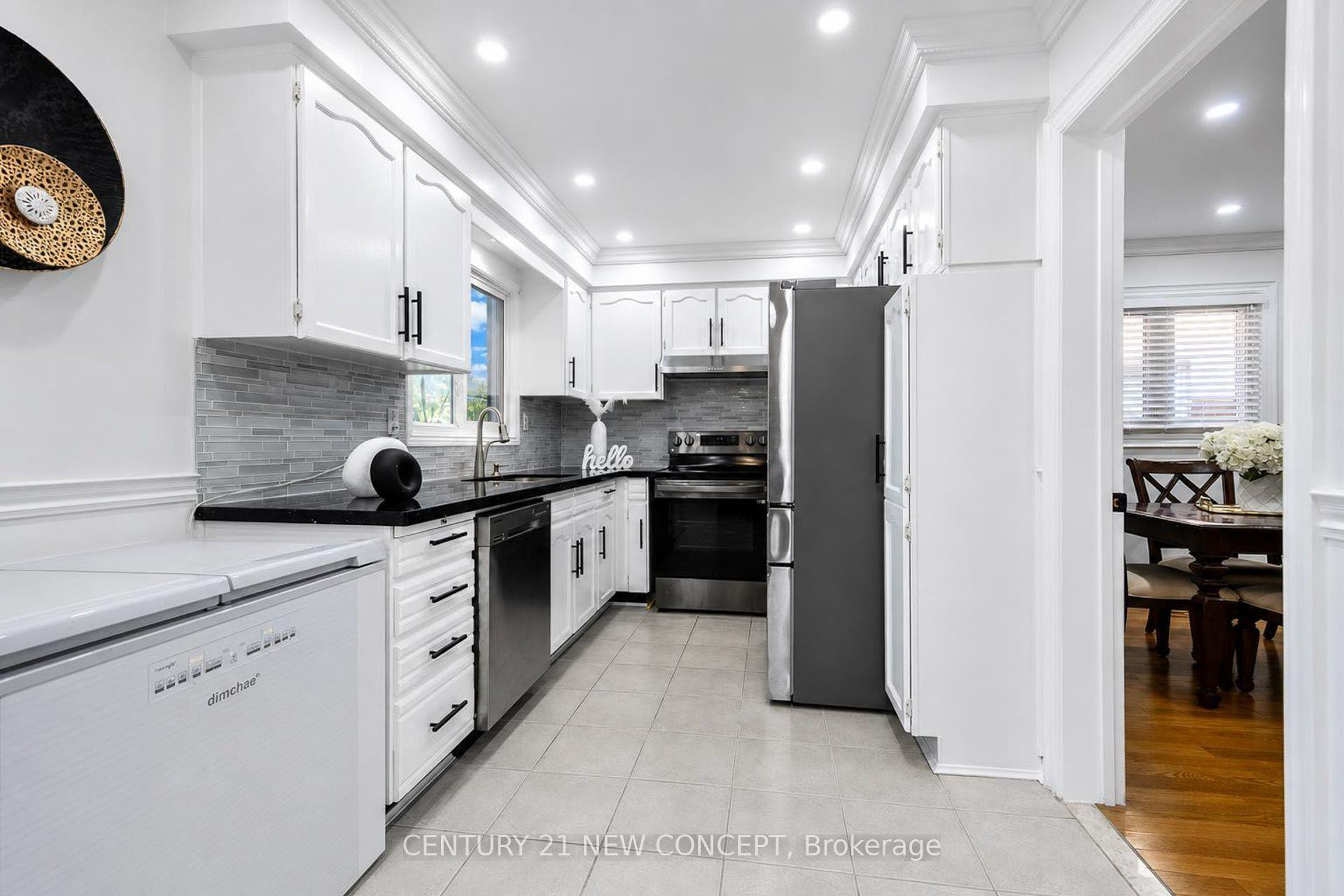 Photo 15 of 90 Wade Gate, Vaughan, Brownridge — HOMEH