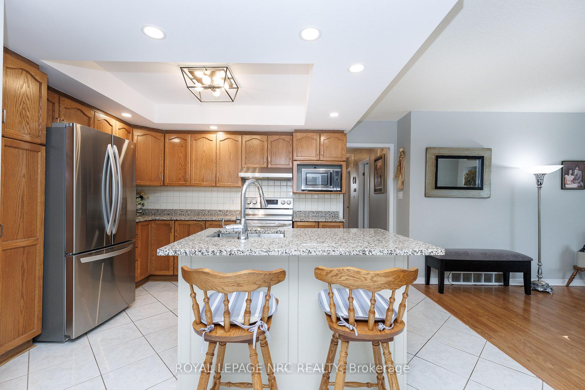 Photo 10 of 15 Foxhill Crescent, St. Catharines, Rykert/Vansickle — HOMEH