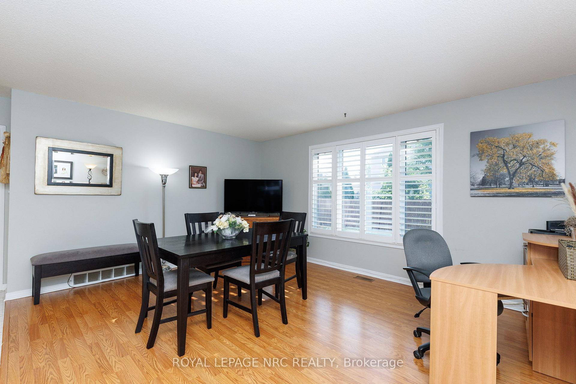 Photo 12 of 15 Foxhill Crescent, St. Catharines, Rykert/Vansickle — HOMEH