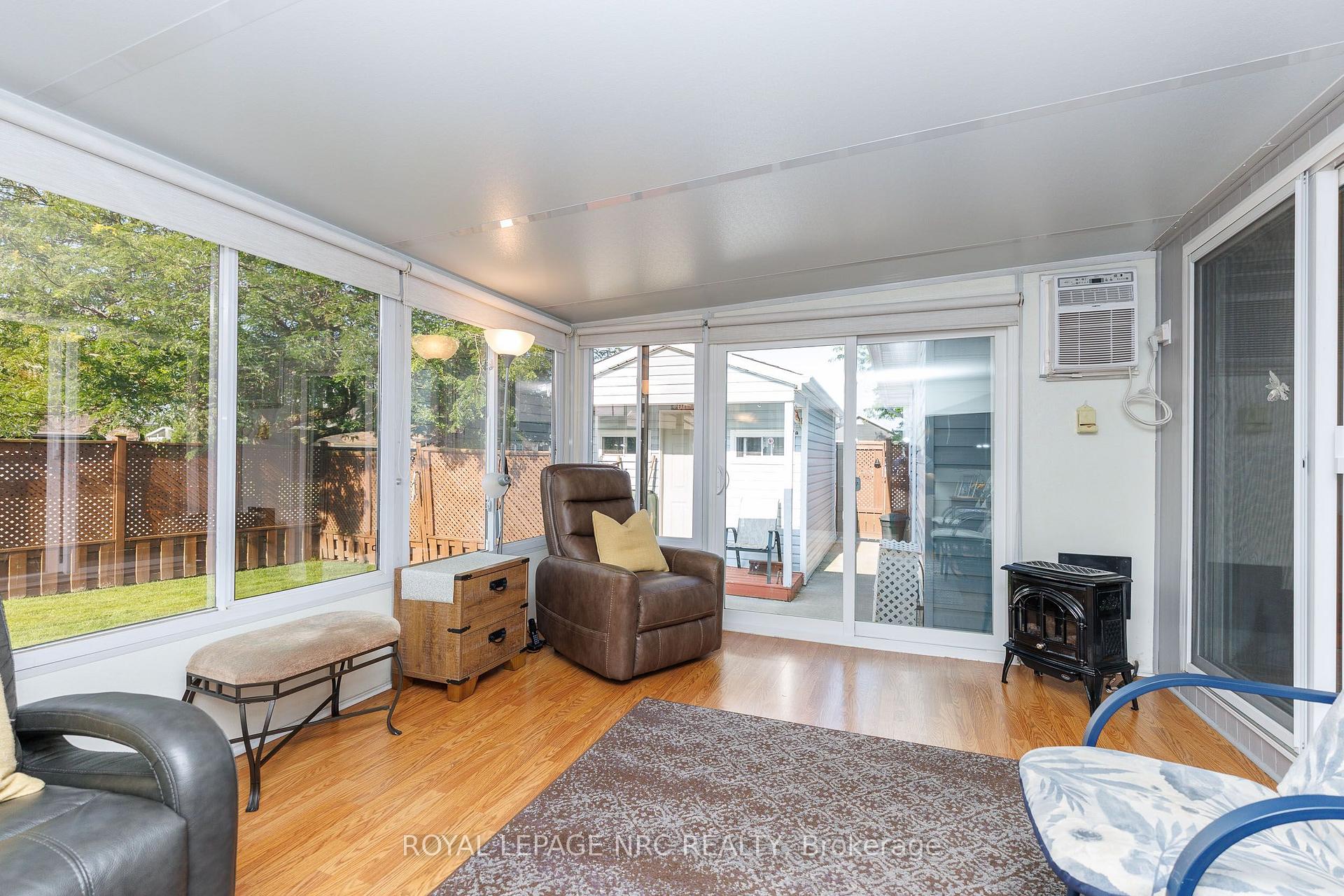Photo 13 of 15 Foxhill Crescent, St. Catharines, Rykert/Vansickle — HOMEH