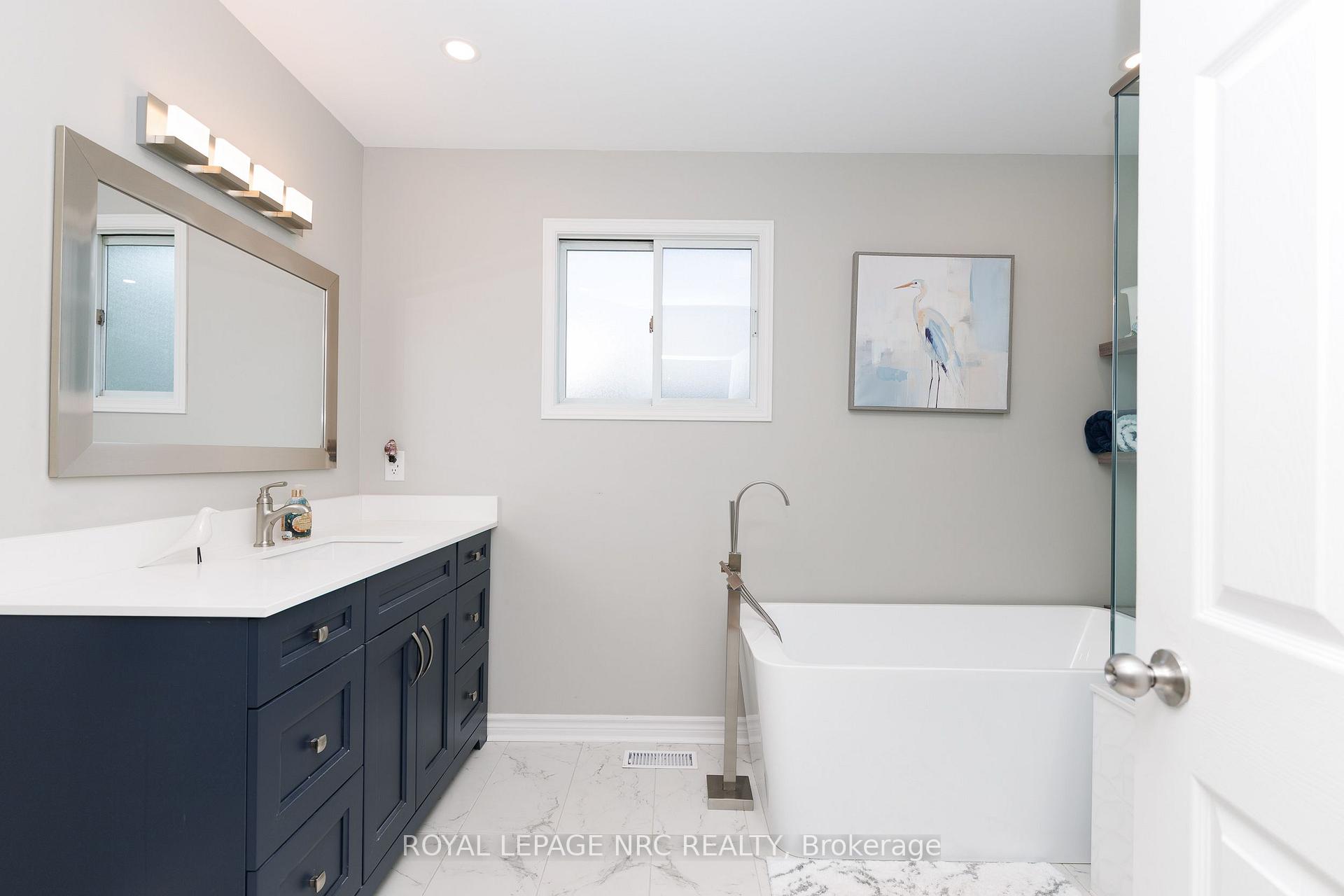 Photo 16 of 15 Foxhill Crescent, St. Catharines, Rykert/Vansickle — HOMEH