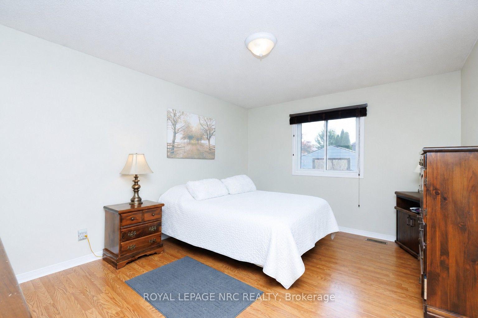Photo 18 of 15 Foxhill Crescent, St. Catharines, Rykert/Vansickle — HOMEH