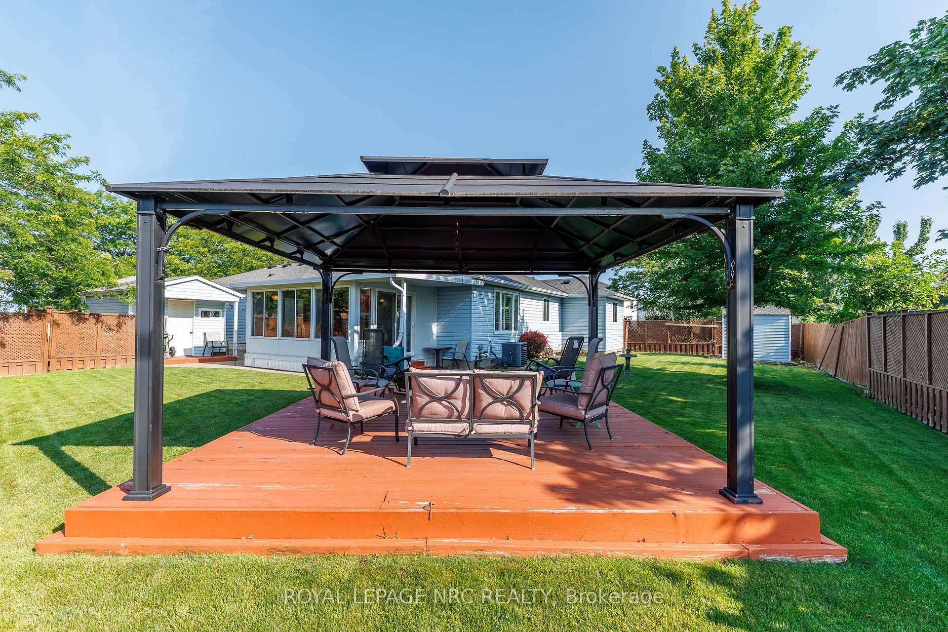 Photo 28 of 15 Foxhill Crescent, St. Catharines, Rykert/Vansickle — HOMEH
