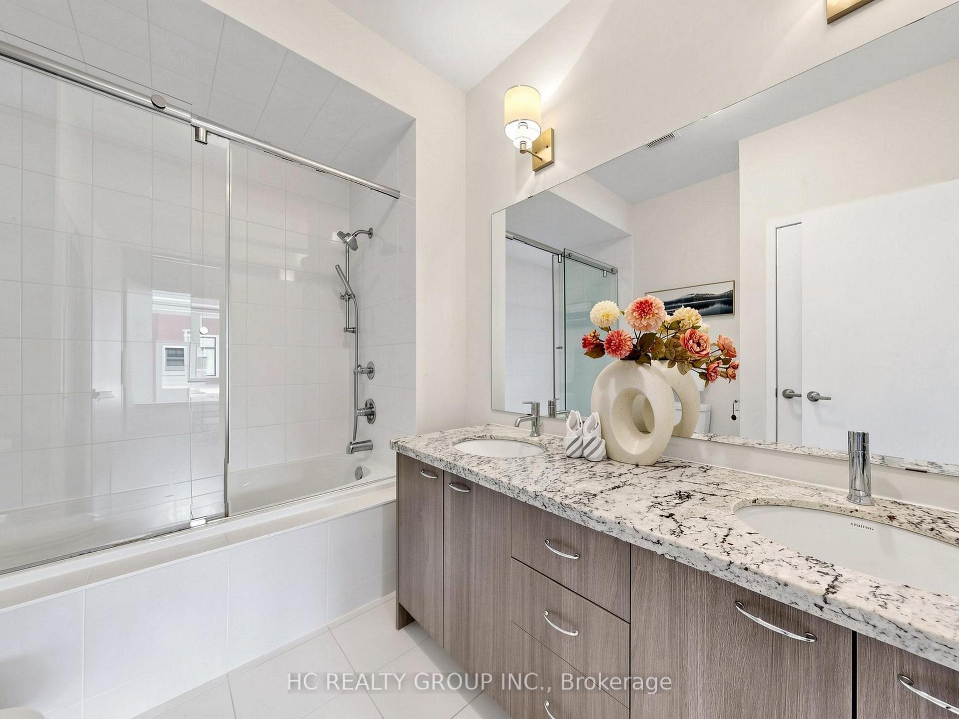 Photo 20 of 38 Lafferty Lane, Richmond Hill, Crosby — HOMEH