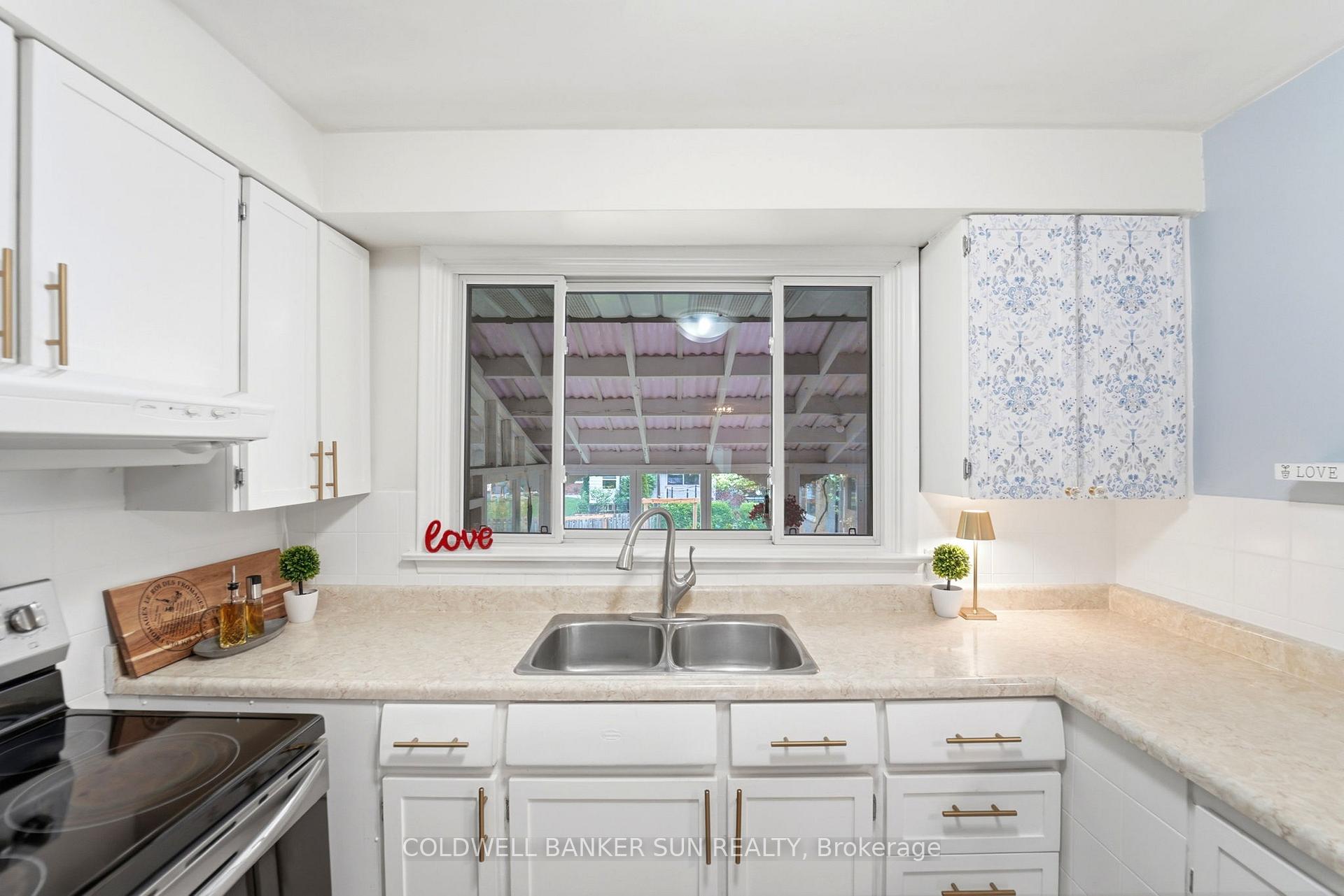 Photo 11 of 84 Dumbarton Street, Guelph, Riverside Park — HOMEH