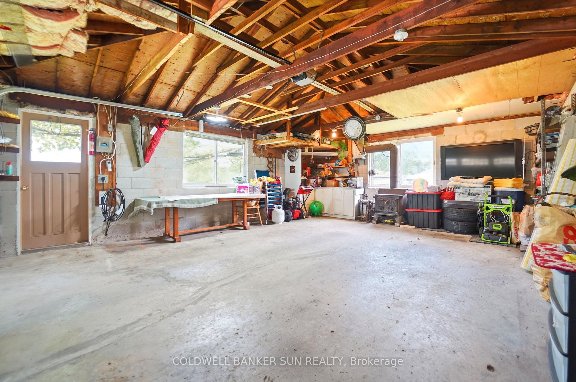 Photo 33 of 84 Dumbarton Street, Guelph, Riverside Park — HOMEH