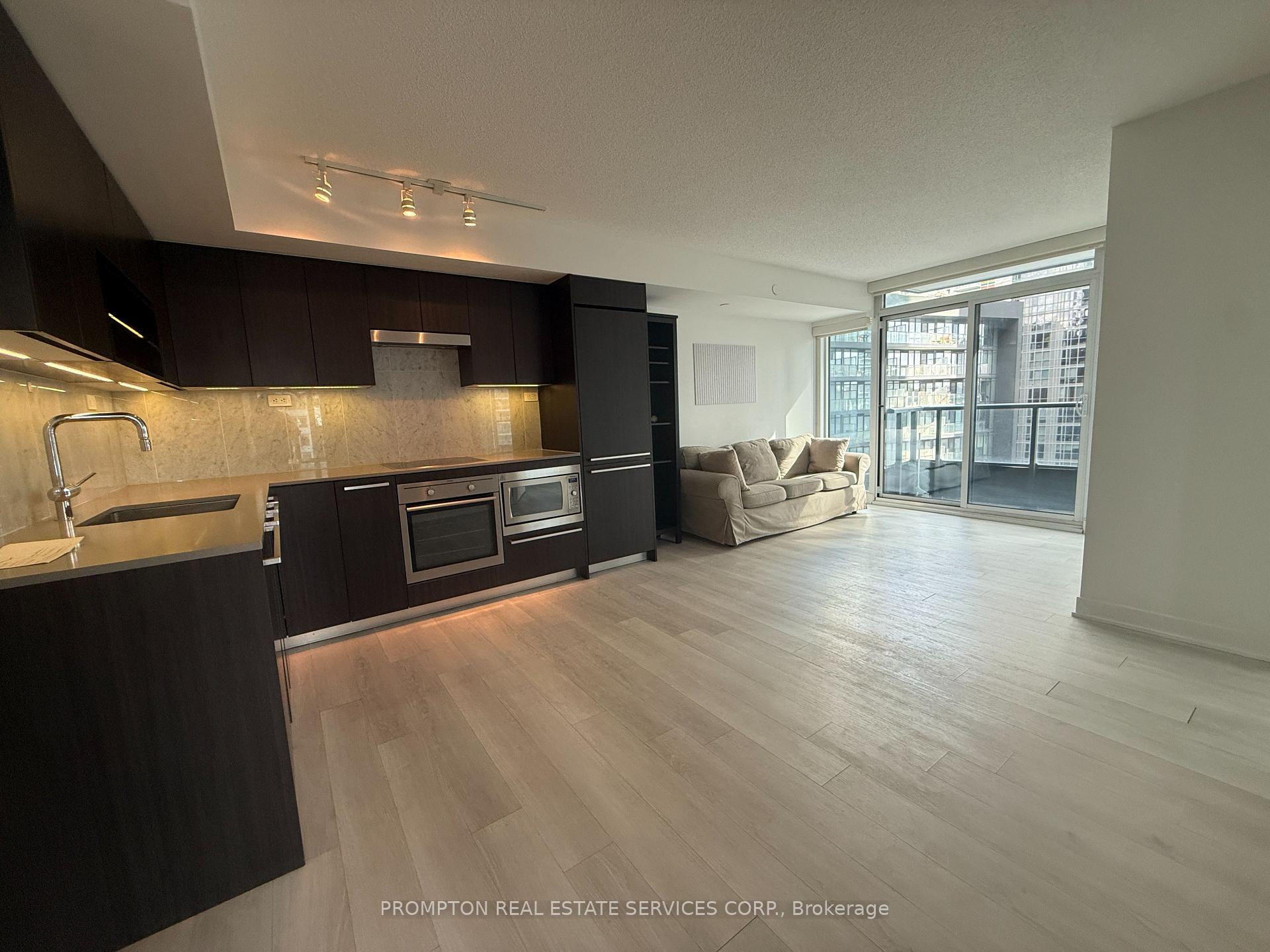 Photo 2 of Unit 710, 80 Queens Wharf Road, Toronto, Waterfront Communities — HOMEH