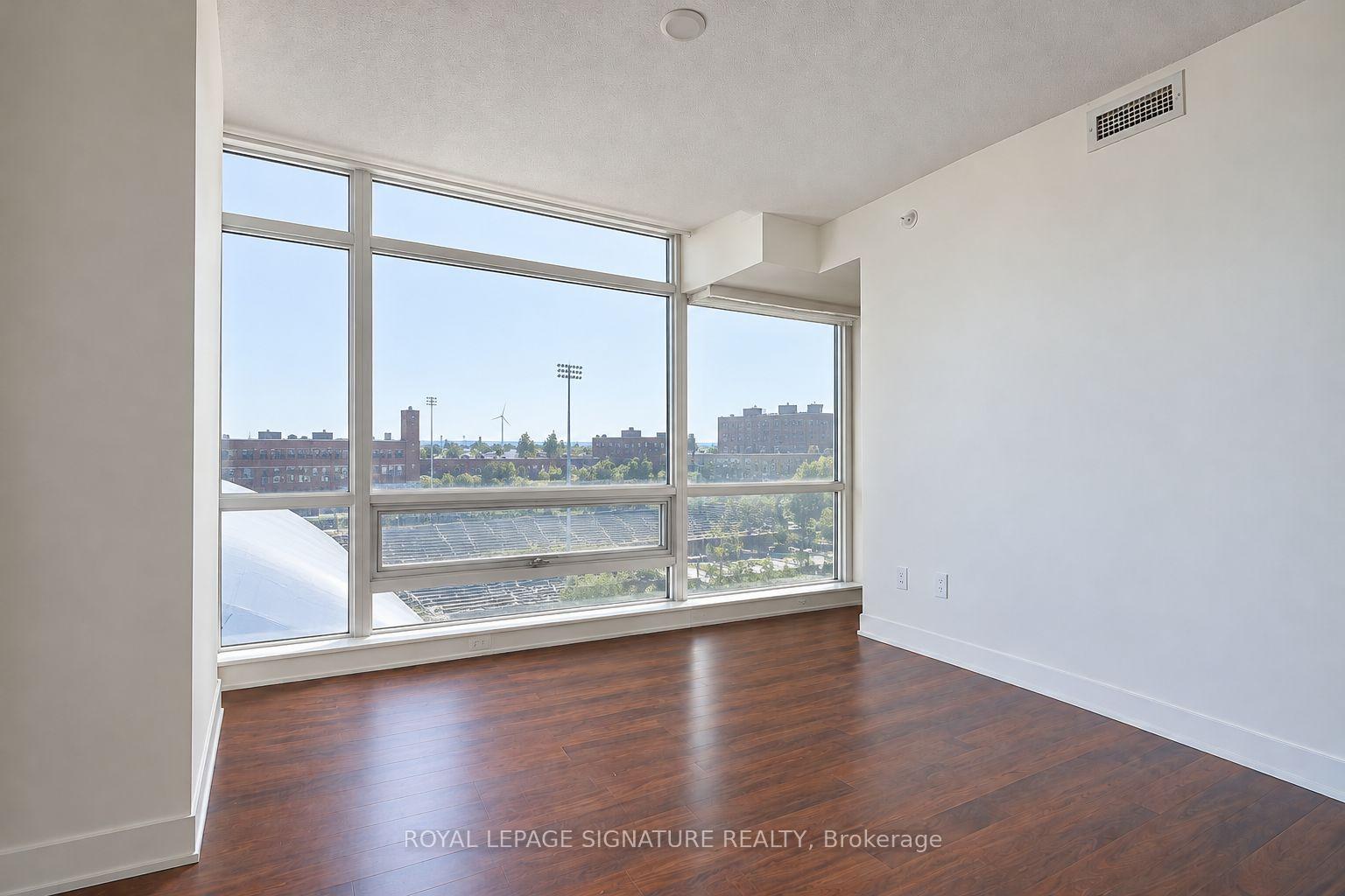 Photo 7 of Unit 712, 20 Joe Shuster Way, Toronto, South Parkdale — HOMEH