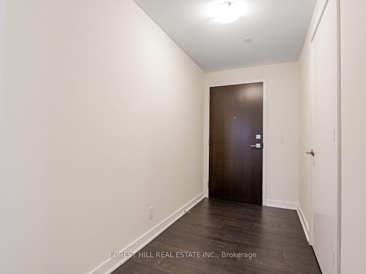 Photo 4 of Unit 5702, 2221 Yonge Street, Toronto, Mount Pleasant West — HOMEH