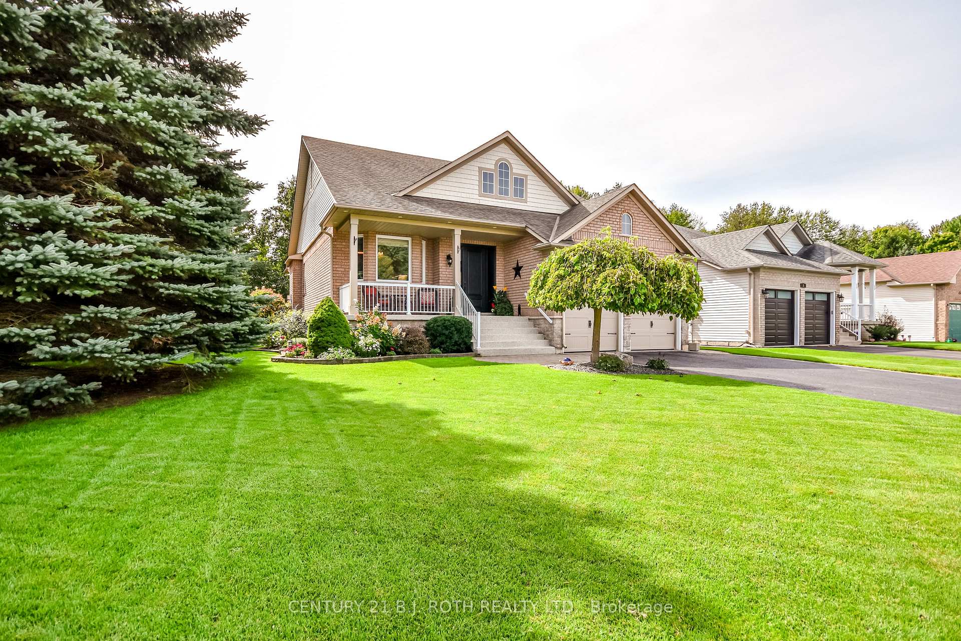 Photo 5 of 1 Silversands Crescent, Wasaga Beach — HOMEH