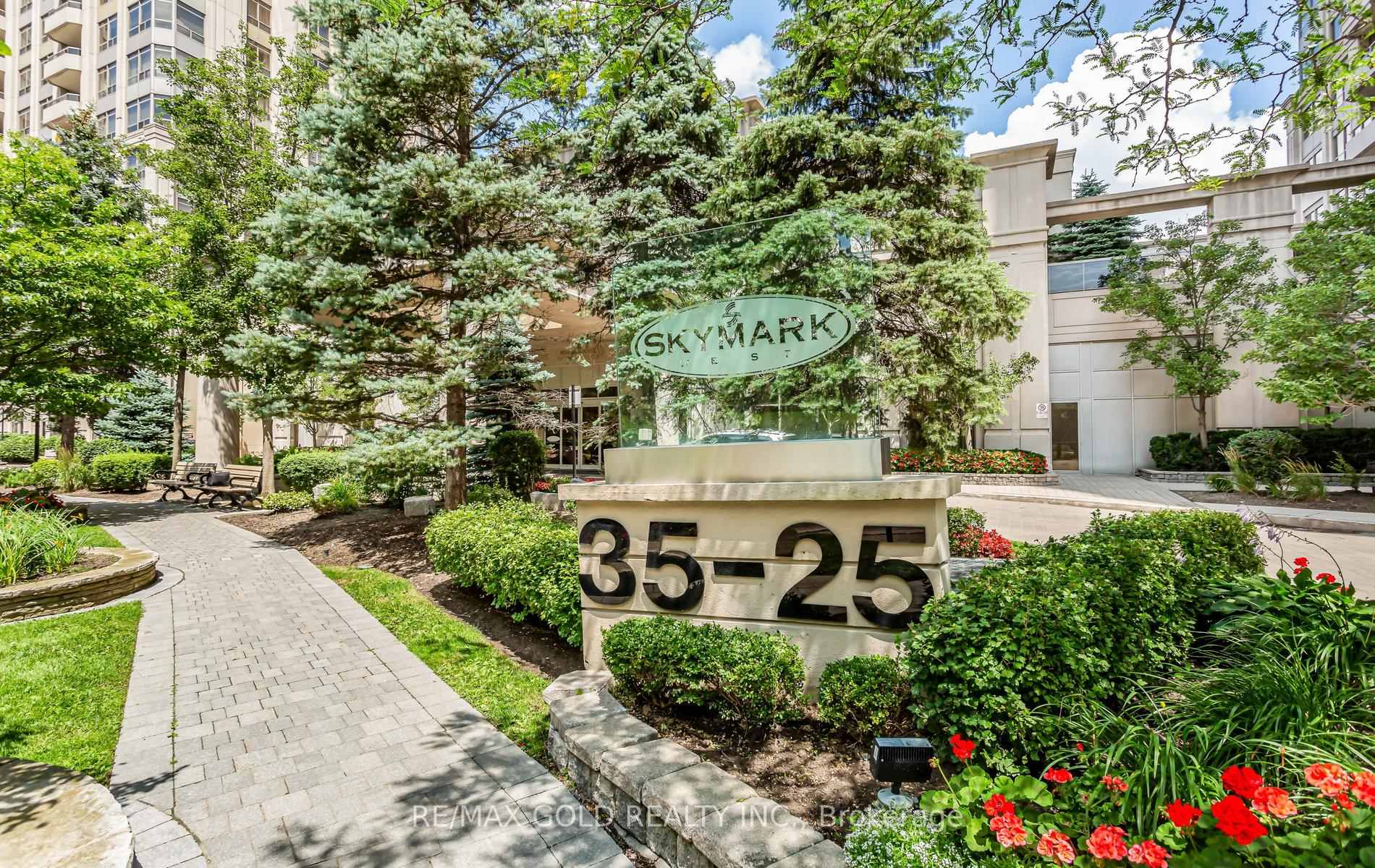 Photo 2 of Unit 224, 25 Kingsbridge Grdn Circle, Mississauga, Hurontario — HOMEH