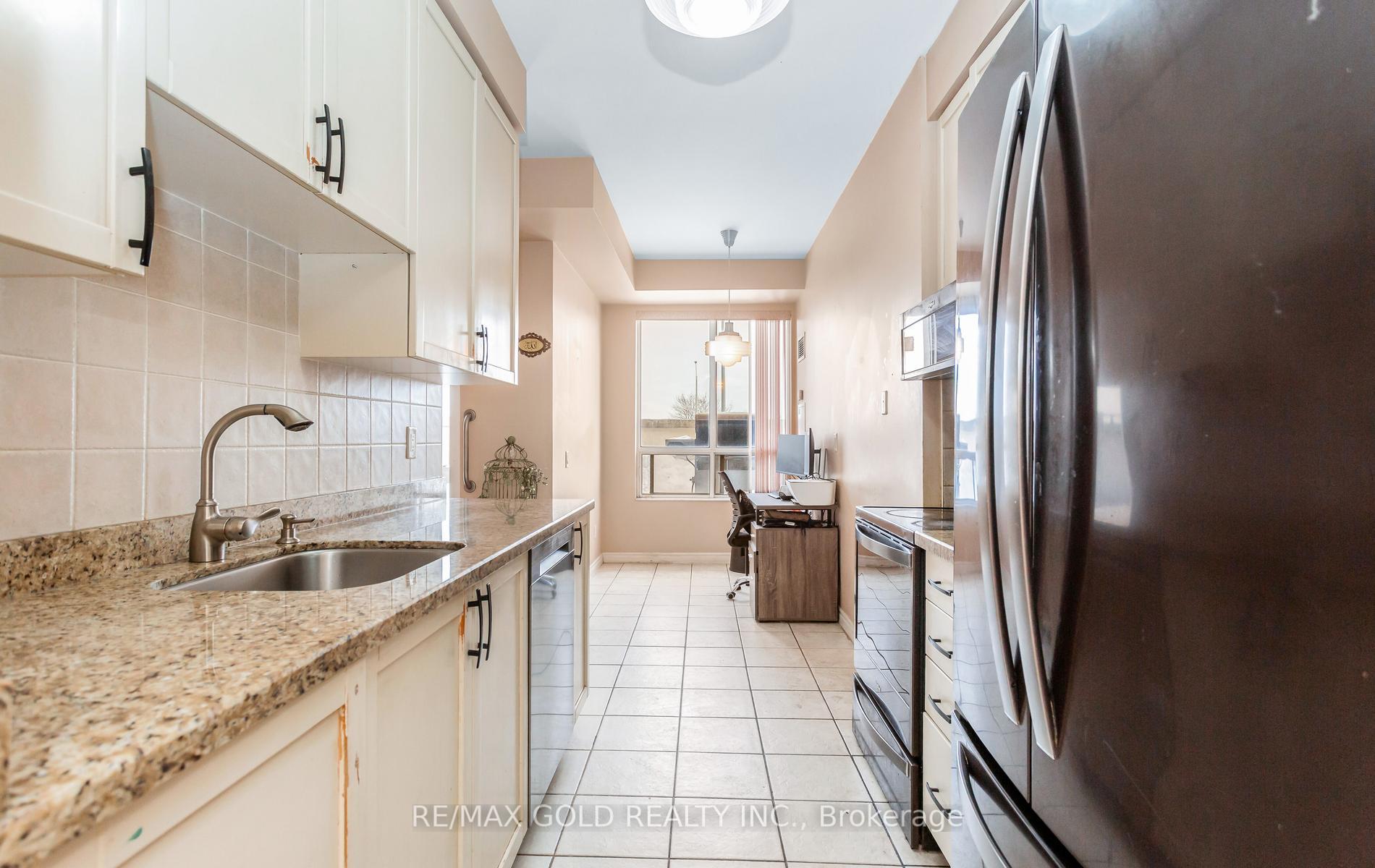 Photo 15 of Unit 224, 25 Kingsbridge Grdn Circle, Mississauga, Hurontario — HOMEH