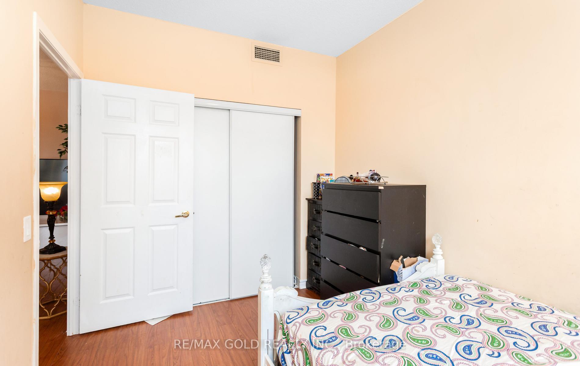 Photo 26 of Unit 224, 25 Kingsbridge Grdn Circle, Mississauga, Hurontario — HOMEH