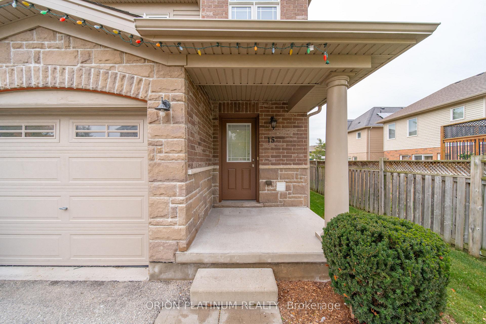 Photo 3 of 15 Kingsbury Square, Guelph, Pineridge/Westminster Woods — HOMEH