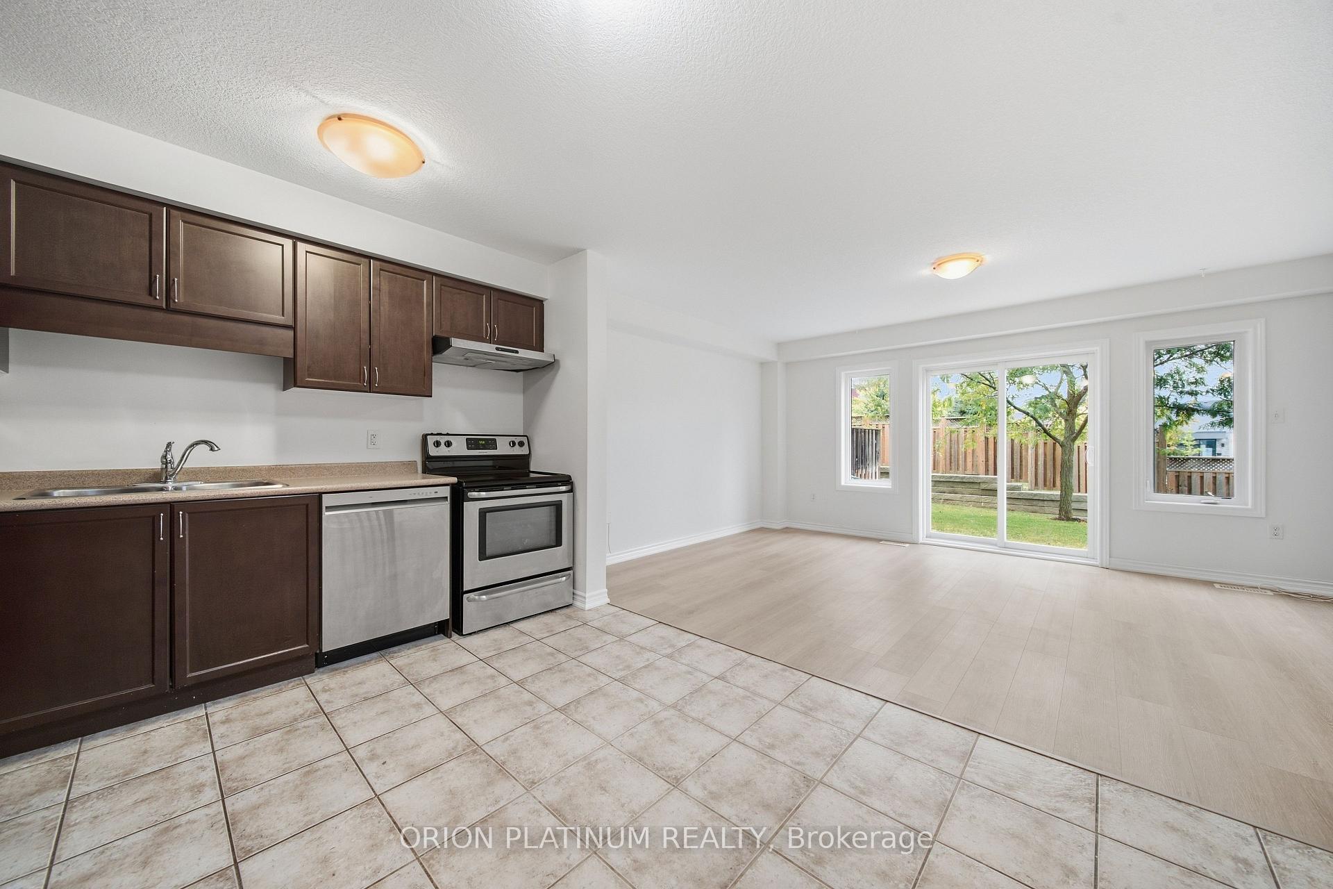 Photo 5 of 15 Kingsbury Square, Guelph, Pineridge/Westminster Woods — HOMEH