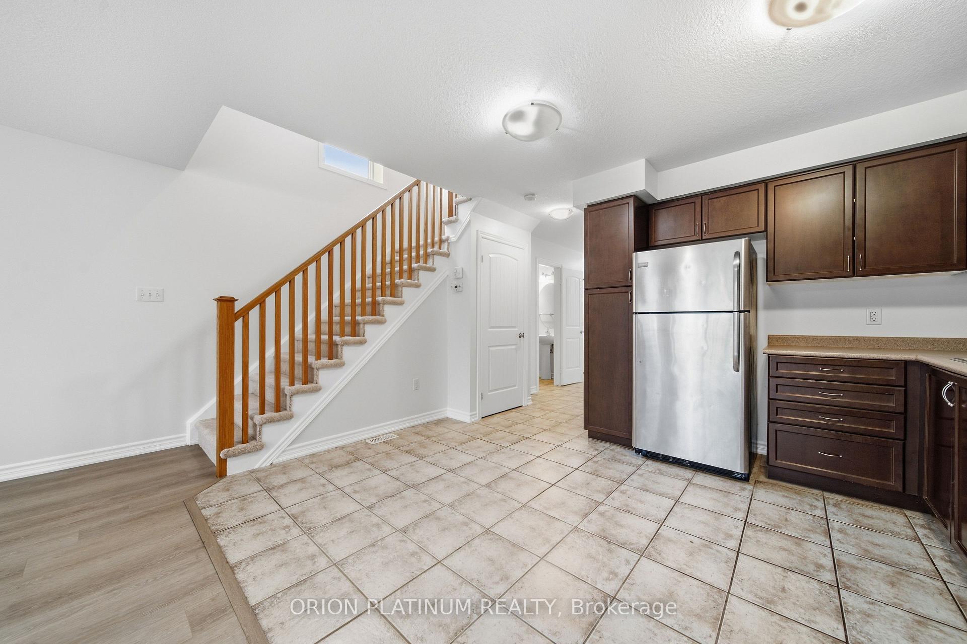 Photo 8 of 15 Kingsbury Square, Guelph, Pineridge/Westminster Woods — HOMEH