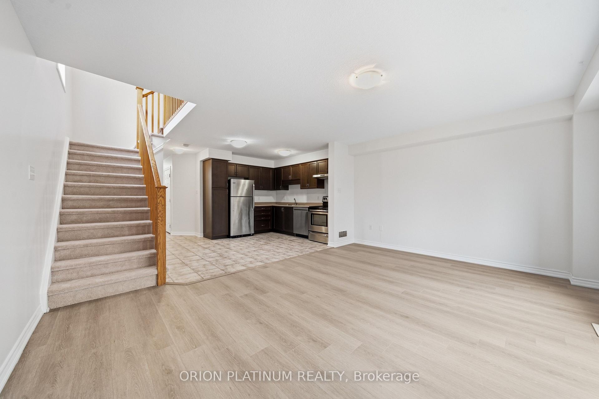 Photo 11 of 15 Kingsbury Square, Guelph, Pineridge/Westminster Woods — HOMEH